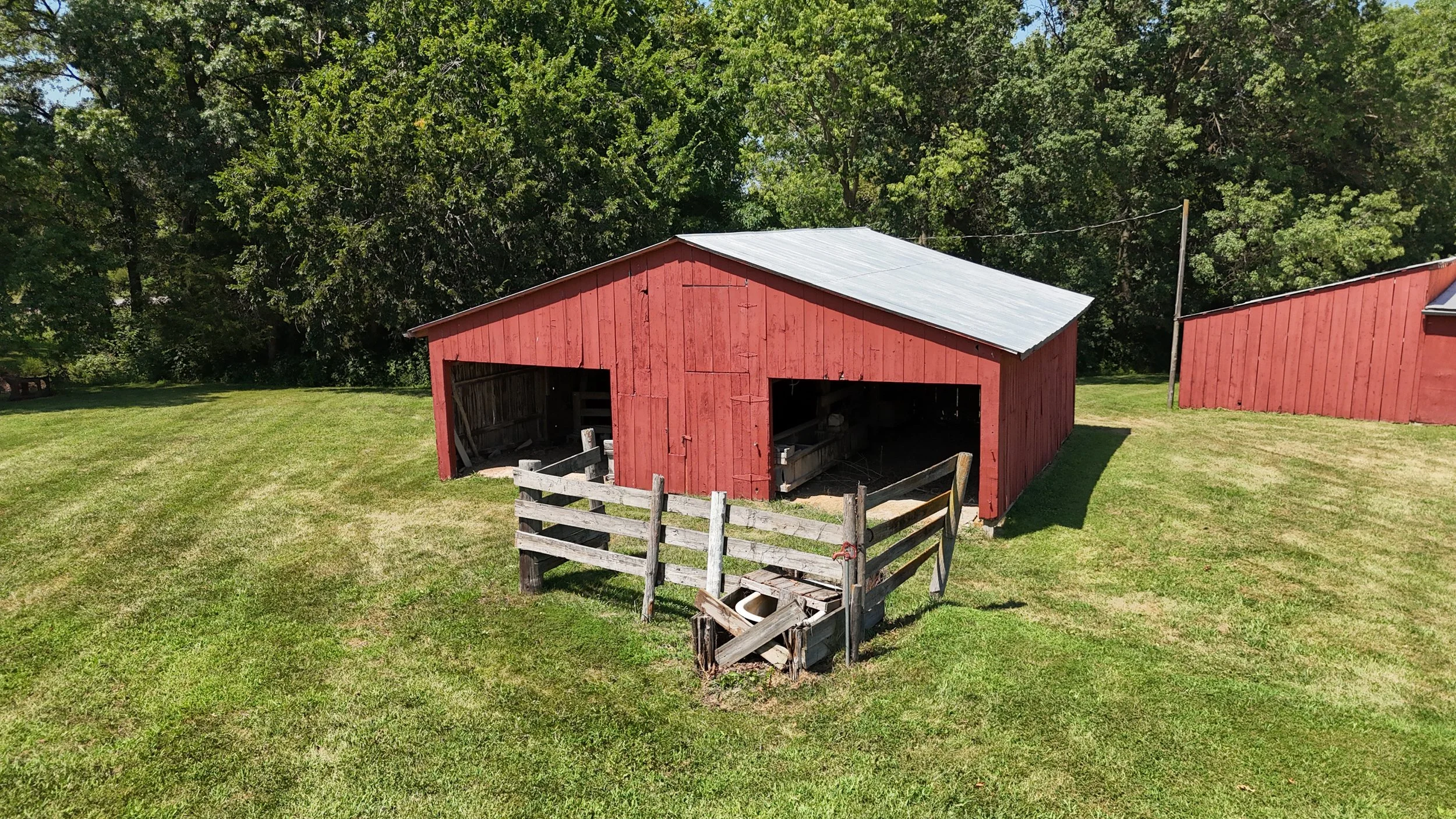Barns-2.jpg