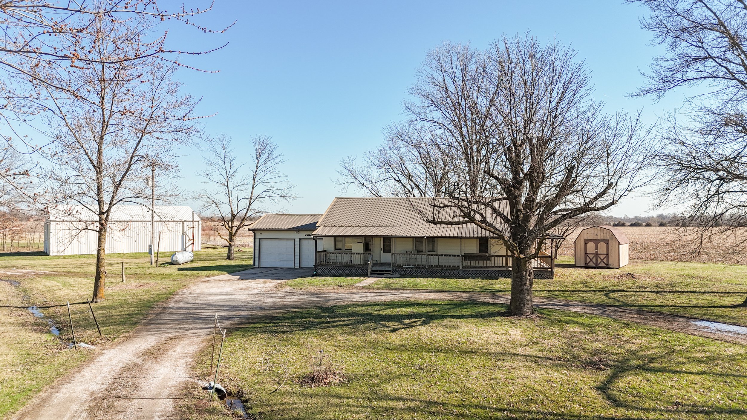 Front of house-3.jpg