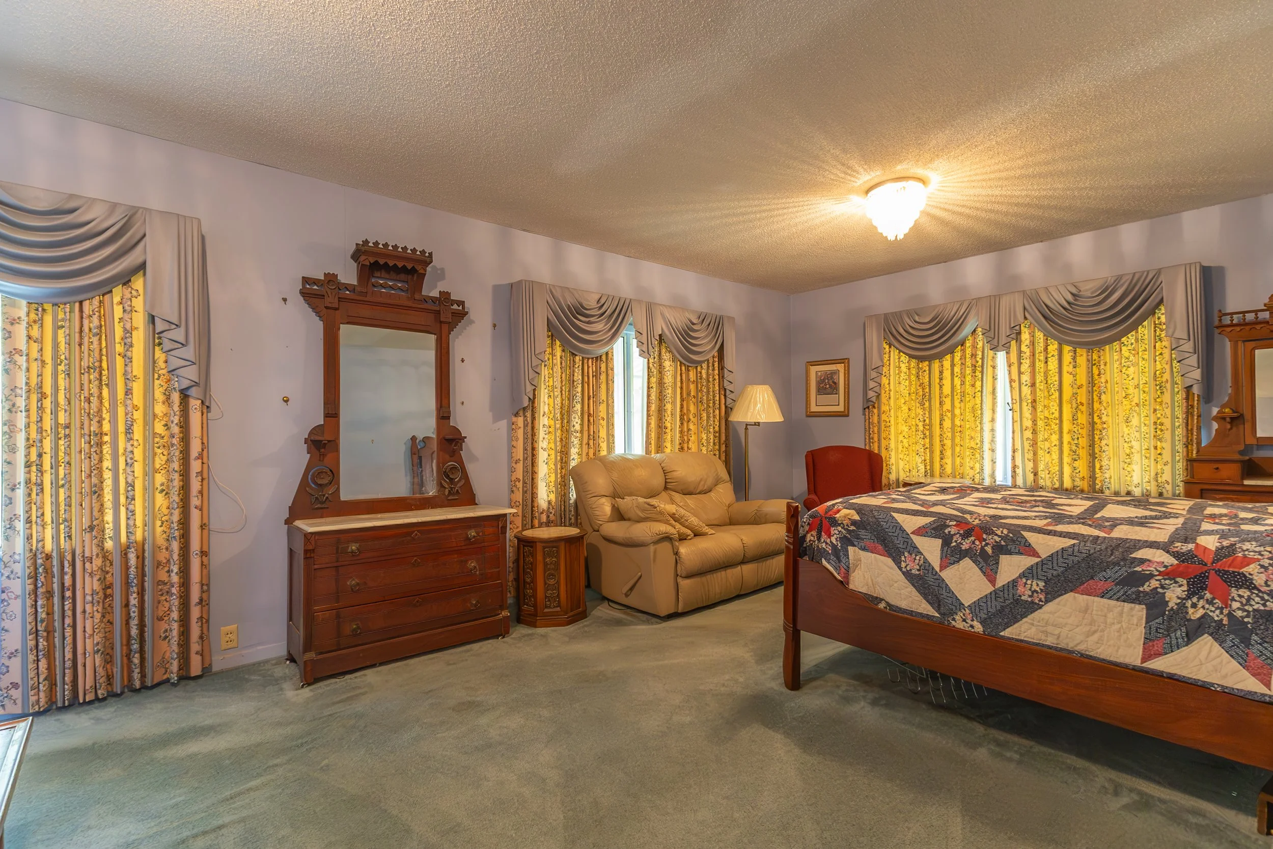 Primary bedroom.jpg