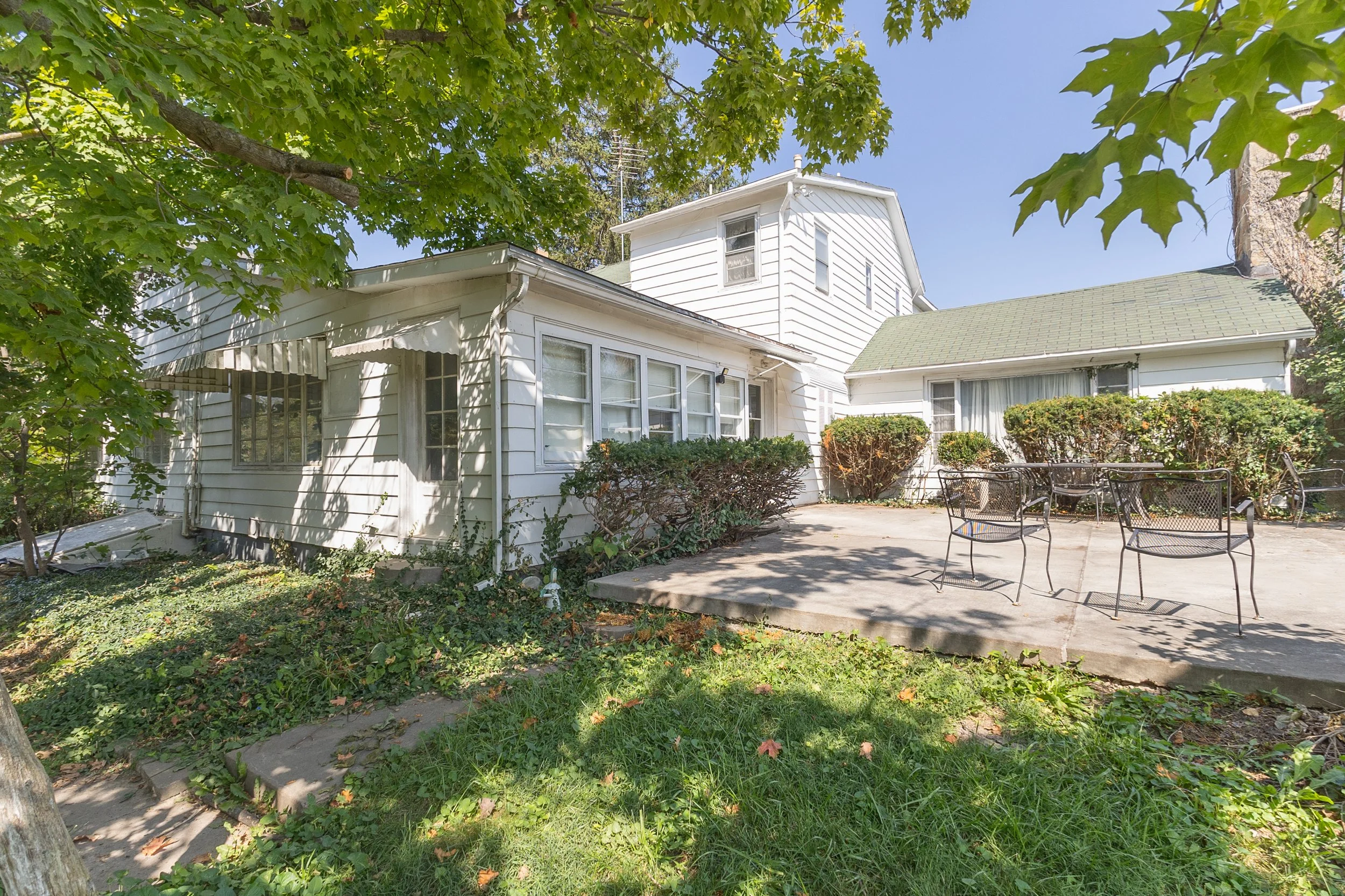 Back of house-2.jpg