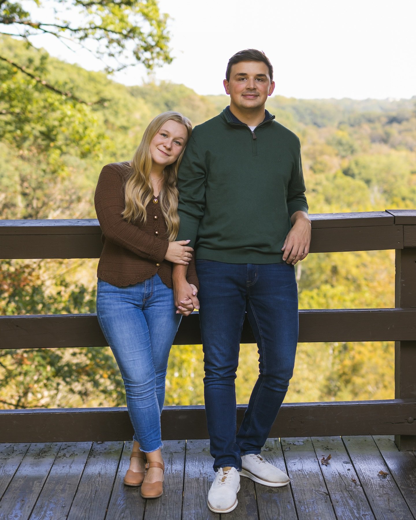 early autumn park strolls with Mike + Carsyn &bull; thank you both for an amazing shoot!! ❤️

#monarchcreative #rebrand #danarisphoto #clevelandphotographer #clevelandphotography #ohiophotographer #ohioweddingphotographer #couplessession