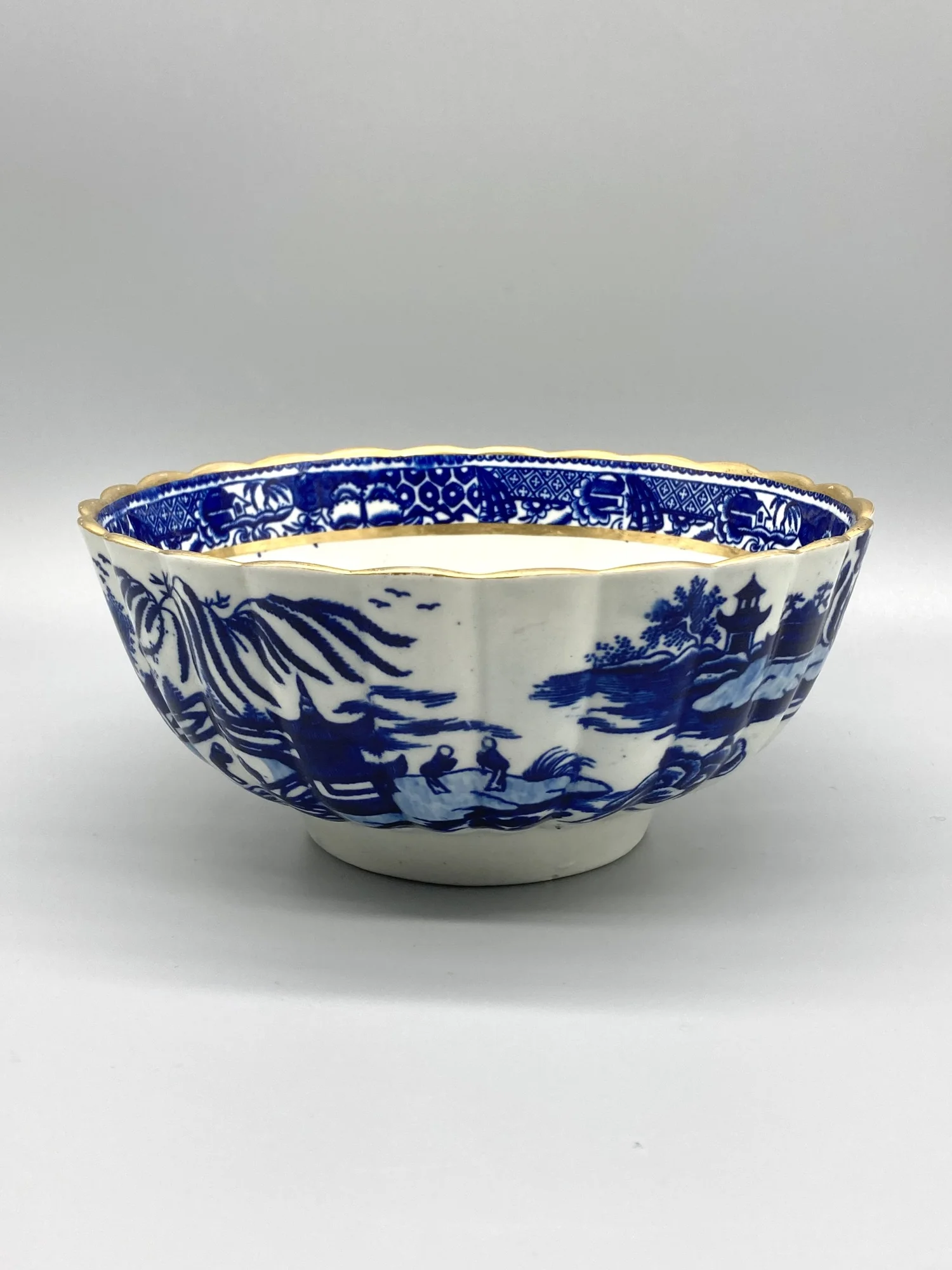 Early Worcester Porcelain Bowl, c1770-80