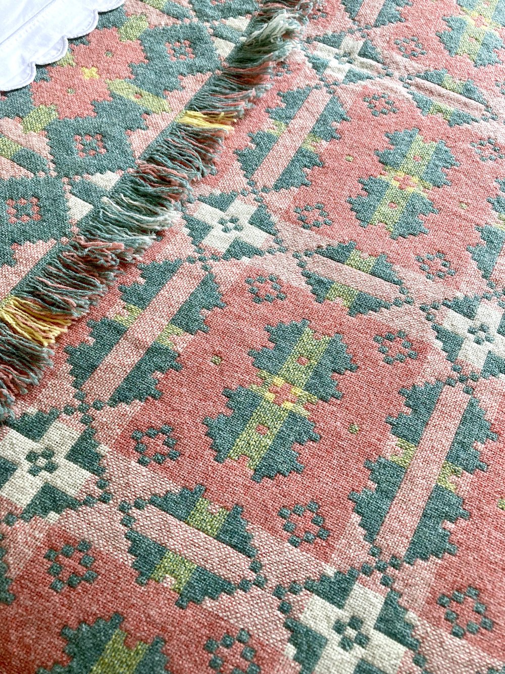 Vintage Brynkir Welsh Tapestry Blanket Oriole Antiques