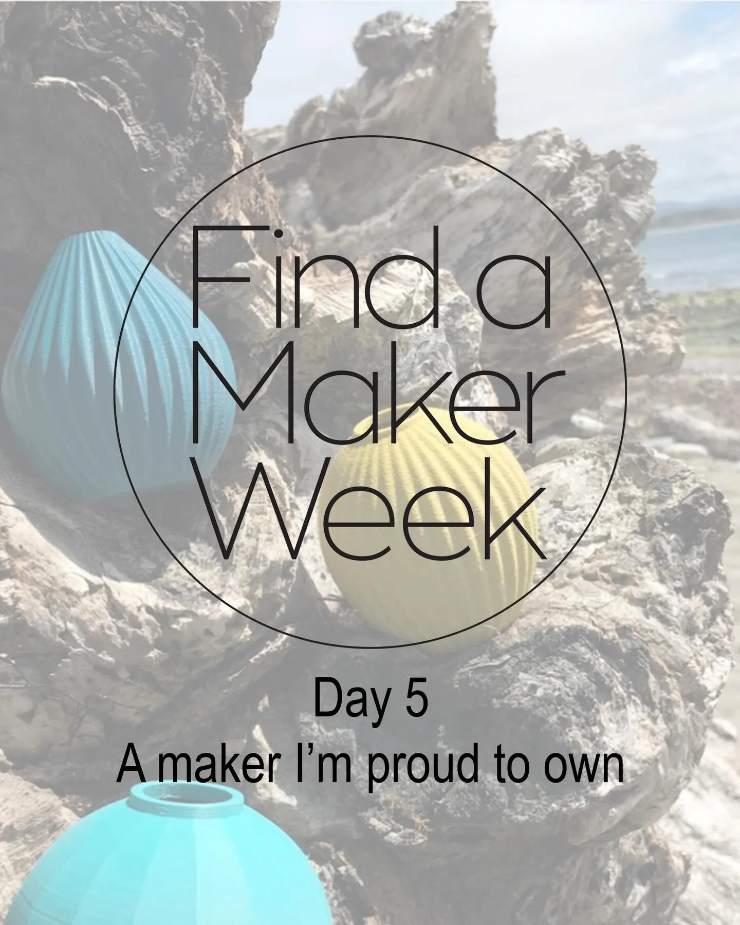 DAY 5 of @find.amaker #findamakerweek

A Maker I&rsquo;m Proud To Own

Well I&rsquo;ve actually chosen 3 as I couldn&rsquo;t choose a favourite!

First up @keeleytraae_3d .
I&rsquo;m so lucky to own a few of Keeley&rsquo;s vases, some Christmas baubl