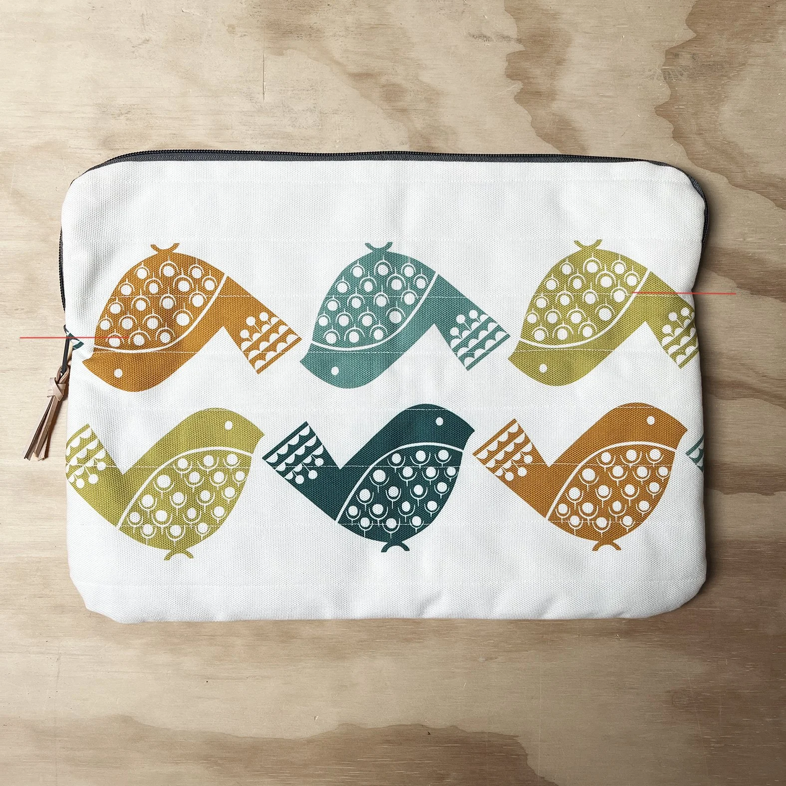 Multi Bird Pouch -Mis match zip.jpg