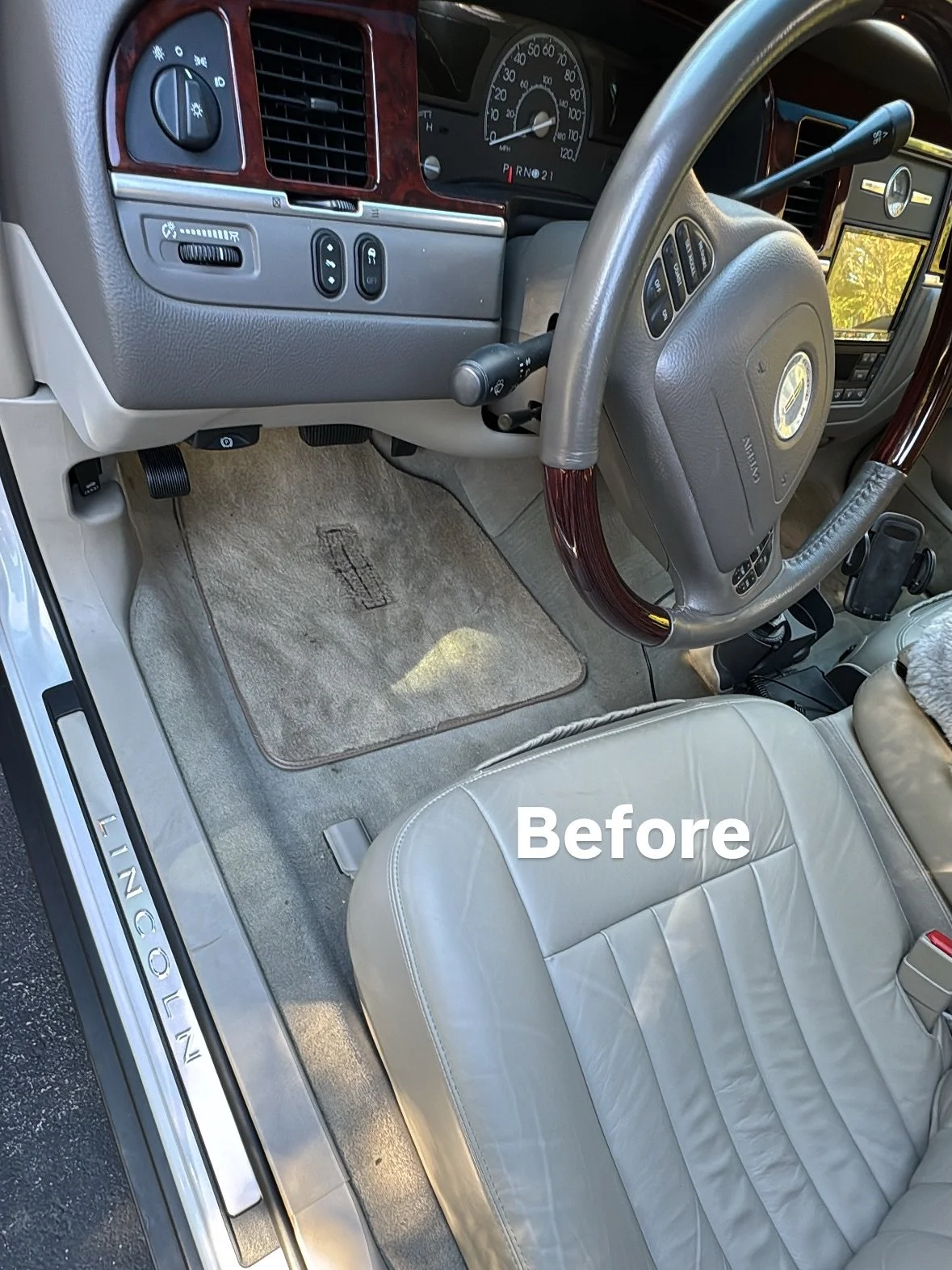 Ride with a shine to compliment your style!
Visit evsquisite.com
#evsquisite #mobiledetailing #philadelphia #beforeandafter #floormats #cars #clean #detailing #stripes #appointments #booknow #carcleaning #detailerofinstagram #flyeaglesfly🦅 #gobirds