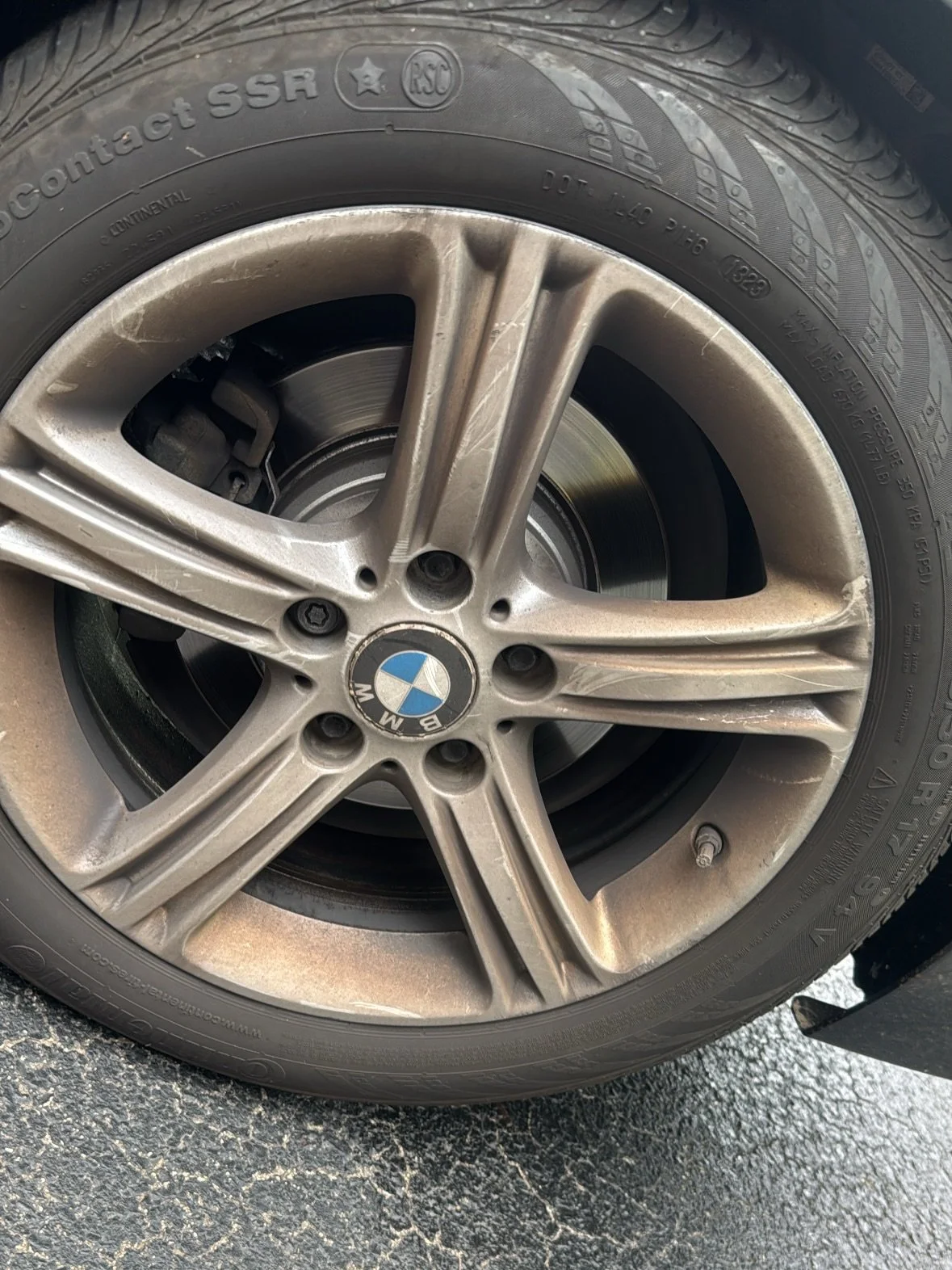 Ride with a shine to compliment your style!
Visit evsquisite.com
#evsquisite #mobiledetailing #philadelphia #beforeandafter #floormats #cars #clean #detailing #stripes #appointments #booknow #carcleaning #detailerofinstagram #flyeaglesfly🦅 #gobirds