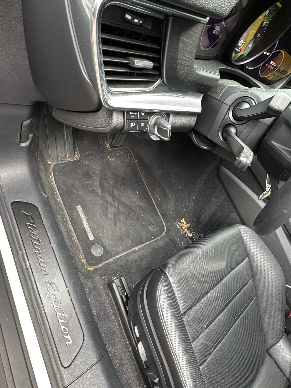Ride with a shine to compliment your style!
Visit evsquisite.com
#evsquisite #mobiledetailing #philadelphia #beforeandafter #floormats #cars #clean #detailing #stripes #appointments #booknow #carcleaning #detailerofinstagram #flyeaglesfly🦅 #gobirds