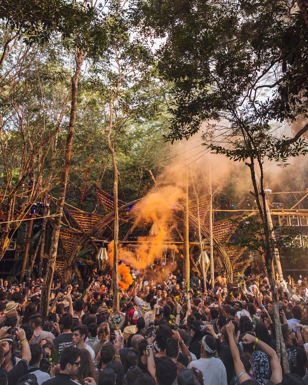 Big love to our @dayzerofestival family, who we would normally be ringing the new year with in the Mexican jungle with this time of year. Fingers crossed we can have more sunrises like this soon. We will dance again. ⁣⁣
⁣⁣
Photo from Day Zero Festiva