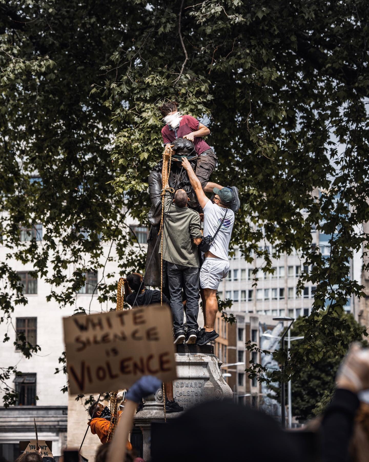 &ldquo;Monuments and historical figures and regimes stand not by divine right, but by the grace of those who live alongside them.&rdquo; @alexvontunzelmann. ⁣⁣
⁣⁣
Bristol showed up yesterday, never been prouder of this city. Amazing work by the incre