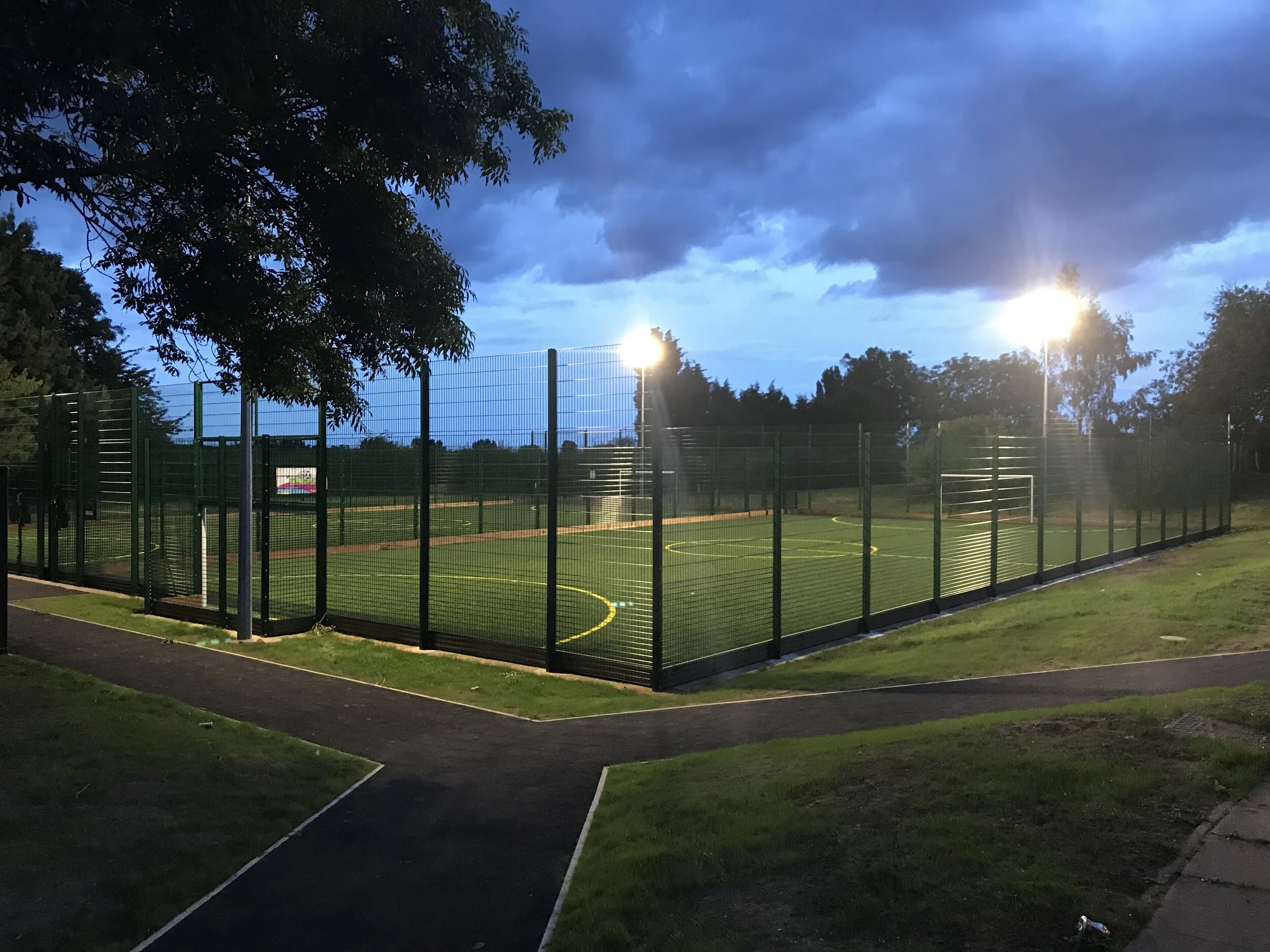 3G_courts_at_Chellaston_Park.jpg
