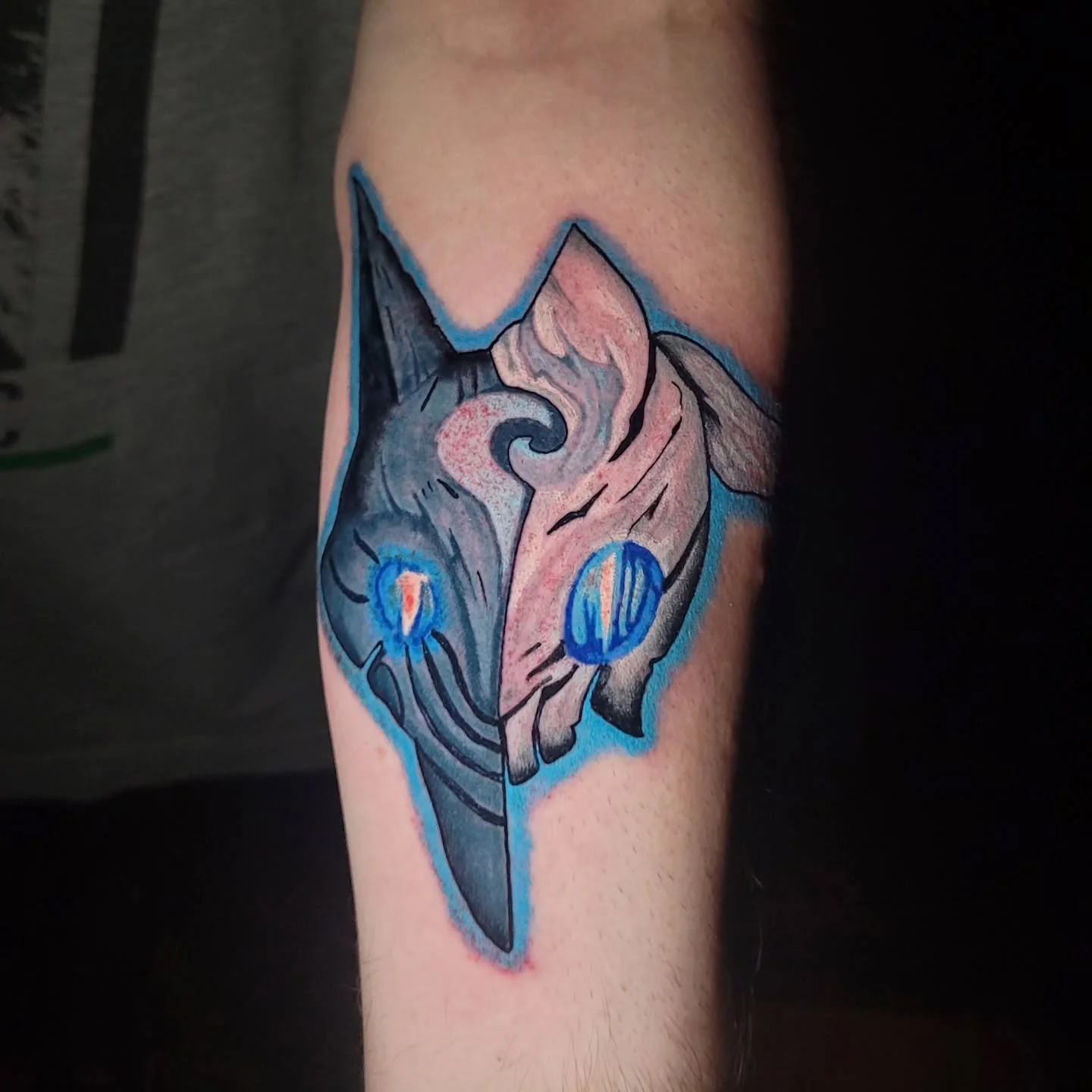 Shout out to my fellow MOBA players! I've been playing a lot of Smite 2, recently, but here's a Kindred mask from League of Legends I would love to do more like this one! My books are open. Email, DM, or call the shop for scheduling. Thanks for looki