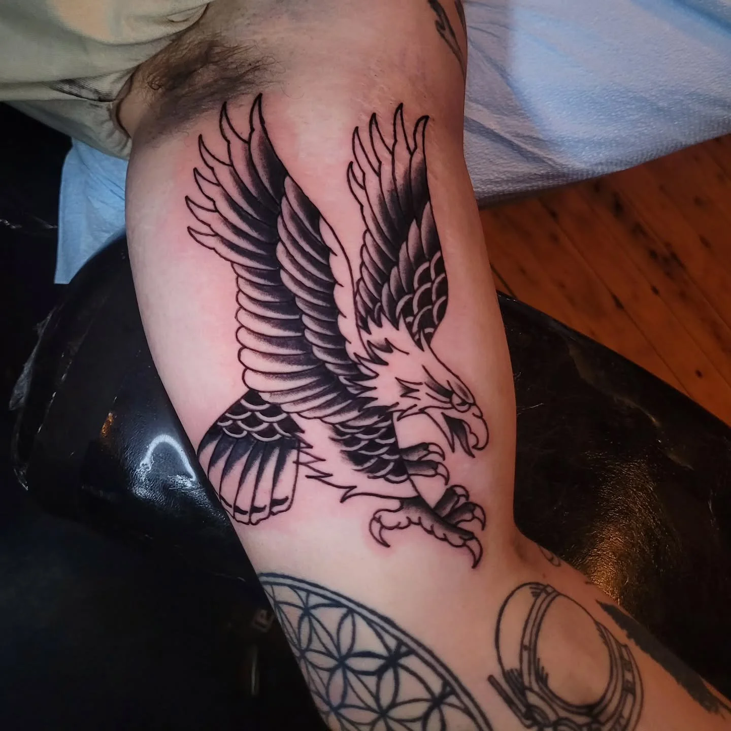 Shout out to one of my best buddies, @hick_jagger96! Thanks for letting me do awesome tattoos on you! I'm always down to do traditional. 
As always, thanks for looking!

DM, email, or call me at the shop for booking. 

#tattoo #tattooartist #blackand