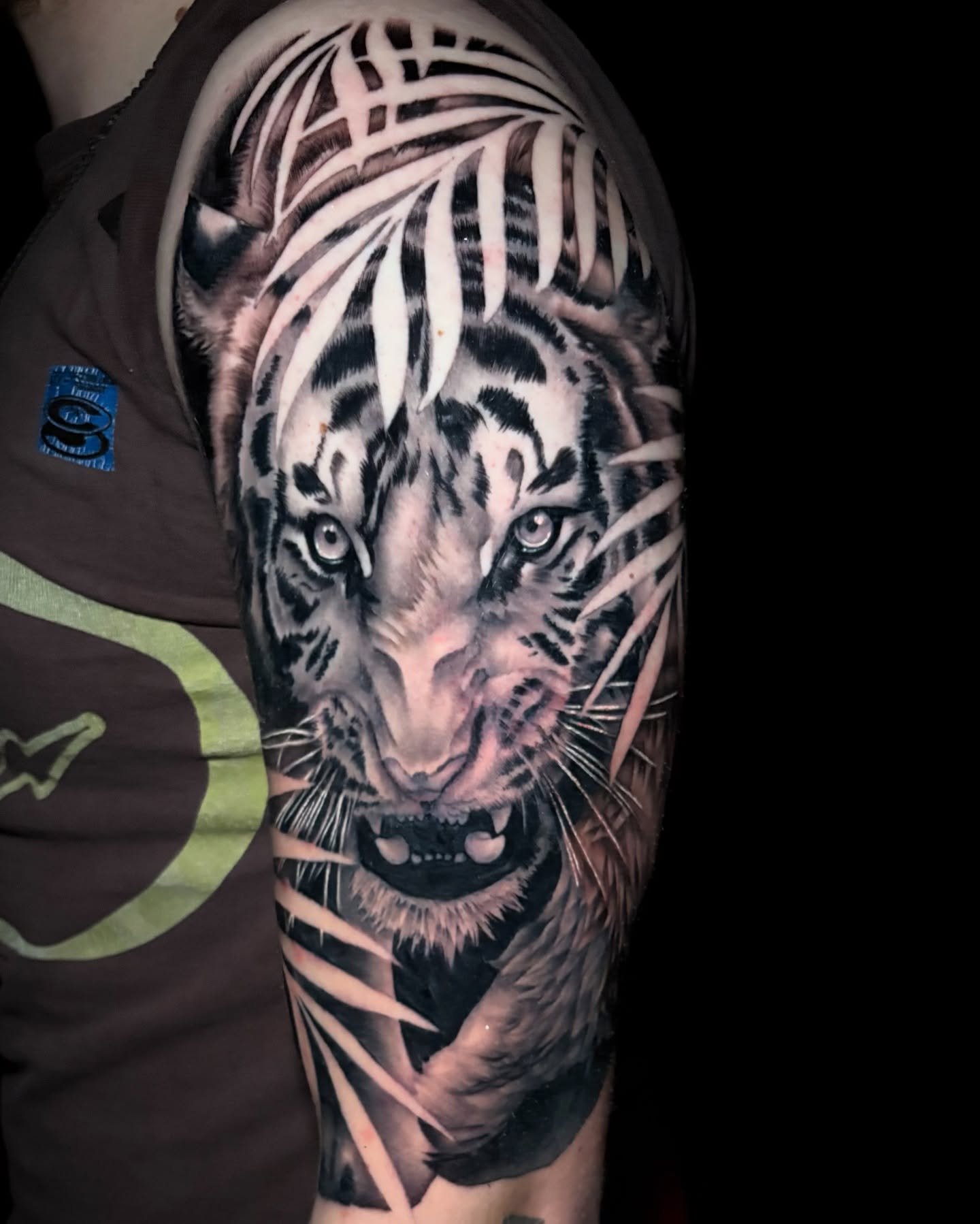 Knocked out Ryan&rsquo;s tiger and couldn&rsquo;t be happier with how it healed out! #axysrotary #tattooloverscare  #tattooawards #tattoo #tattoos #tattooed #tattoosleeve #tattoosbyashley #tattooedgirls #kansascity #kctattoo #kctattooartist #kcmo #kc