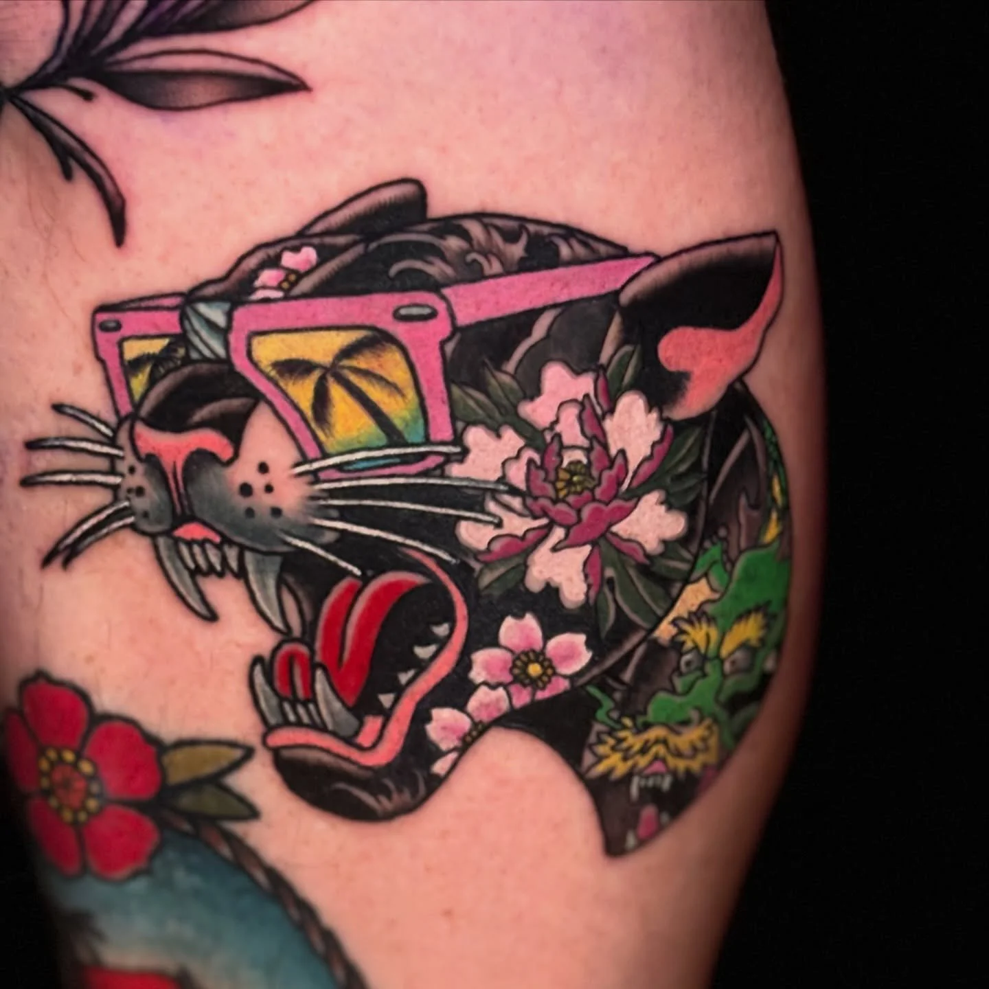 Dude, what a fun tattoo. #axysrotary #tattooloverscare  #tattooawards #tattoo #tattoos #tattooed #tattoosleeve #tattoosbyashley #tattooedgirls #kansascity #kctattoo #kctattooartist #kcmo #kccrossroads #crossroadskc #kcinfluencer  #colortattoo #colort