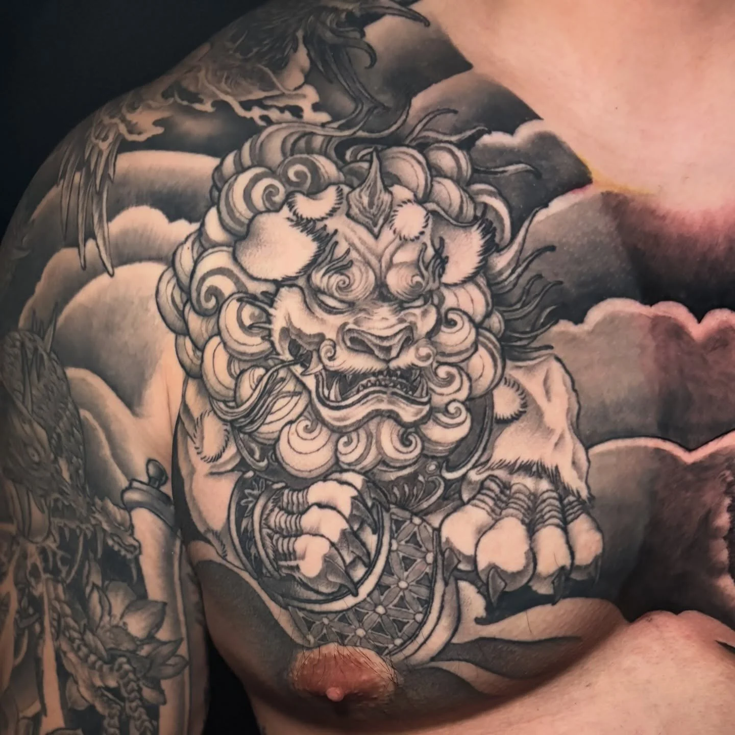 Got a great healed picture of Kevin&rsquo;s foo dog!