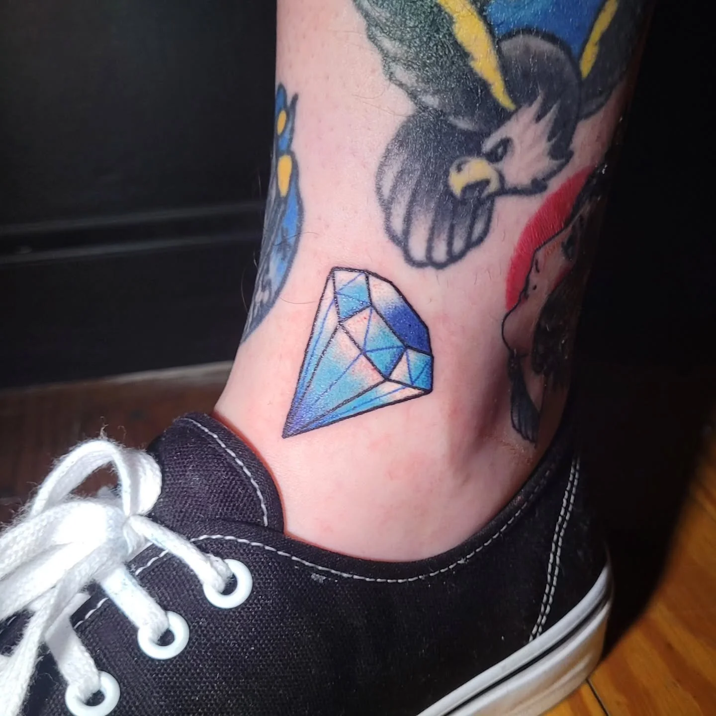 I had the pleasure of adding another traditional banger to this collection. If you're in the market for a traditional piece, come see me! Big or small, I've got you! 

DM or email (in bio) for inquiries and booking.

#traditionaltattoo #diamond #kwad