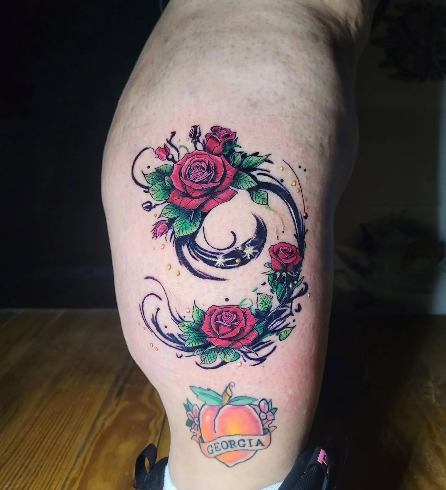 I had the pleasure of doing this really fun walk-in today! I always love doing flowers. Thanks for looking!

DM or email (in bio) for inquiries and booking.

#kwadronneedles #dynamicink #colortattoo #blackworktattoo #kansascity