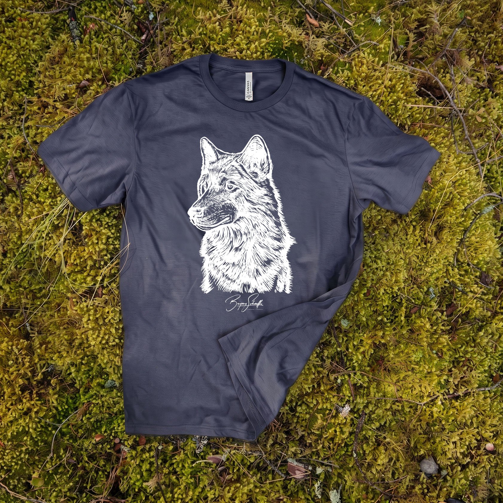 GoneWildWOlf_T-Shirt_0003_Heather Midnight Navy #302d4b.jpg
