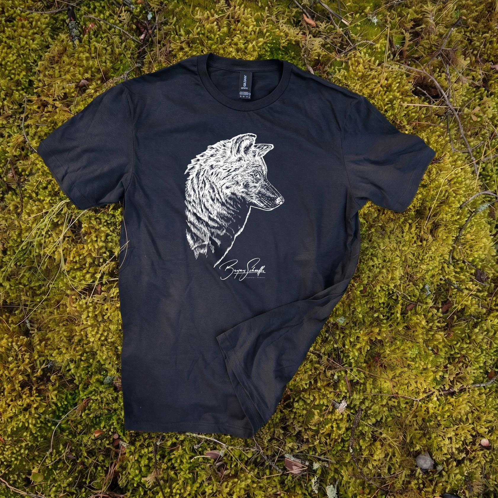 Wolf_T-Shirt_0001_Black 0e0e0e.jpg