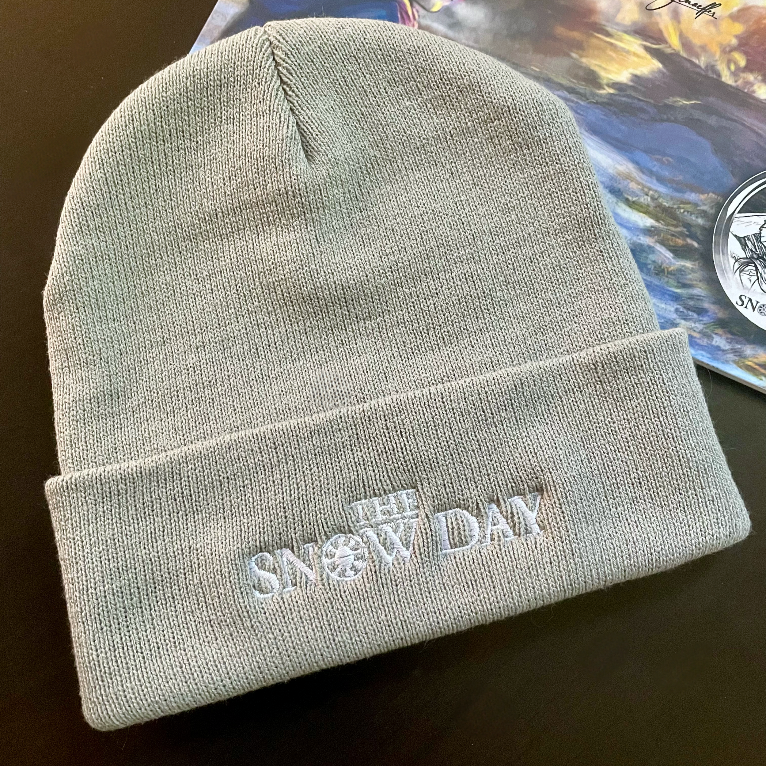 SnowDayHatGray.png