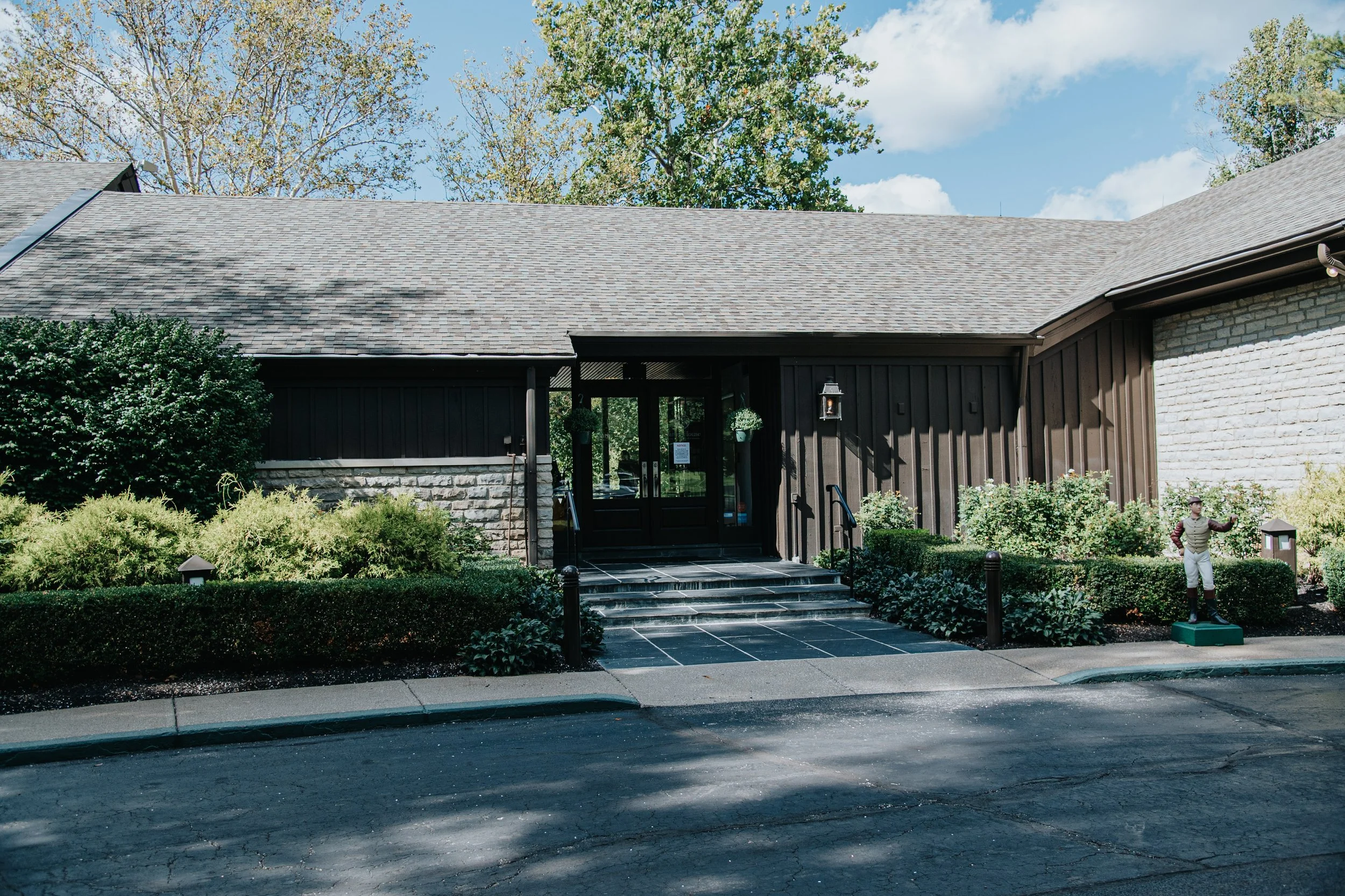 Darby House Hilliard/Columbus Wedding Venue