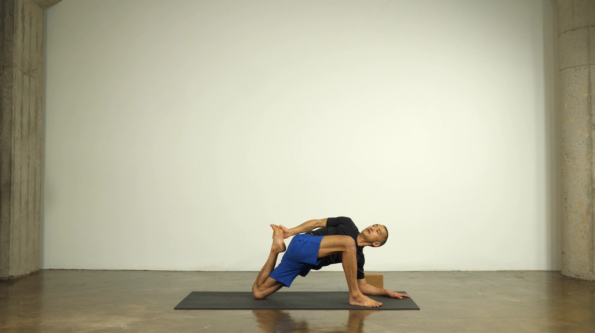 1175 3rd Principle (c) Closing Poses.png