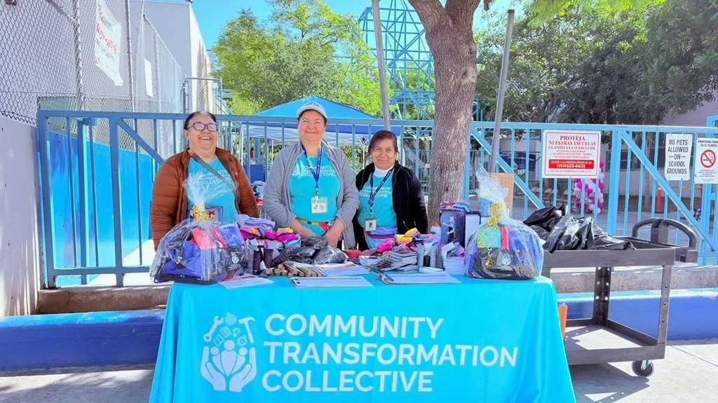 Nuestras promotoras han estado en movimiento. 🌍✊

From our local neighborhoods to national conferences &mdash; our community leaders have traveled the country building partnerships, sharing power, and driving systems change alongside allies who beli