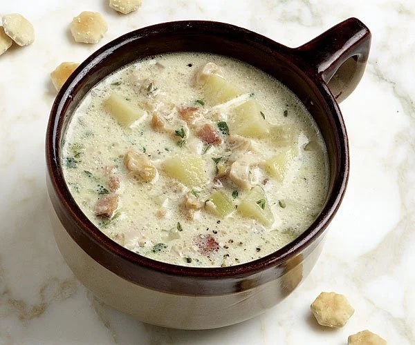 051119067-01-new-england-clam-chowder-recipe-main.jpg