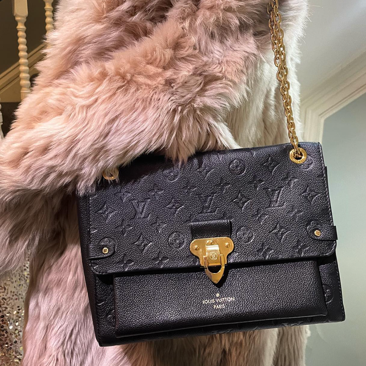 louis-vuitton-bag.png