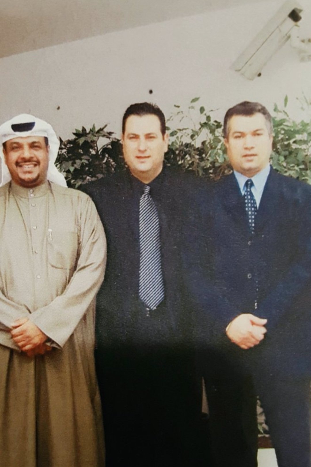 At the Kuwaiti Ministry of Defence, with former Deputy Prime Minister and Minister of Defence, Sheikh Ahmad Al-Mansour Al-Sabah