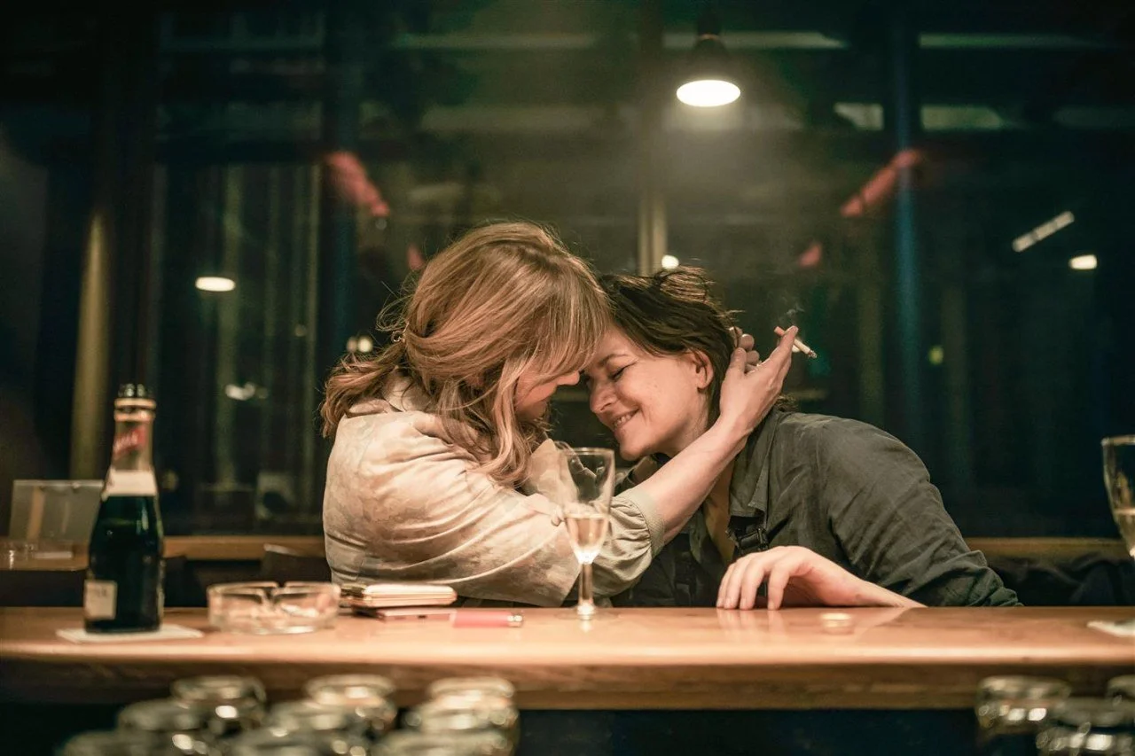 TRAILER: Die stillen Trabanten
