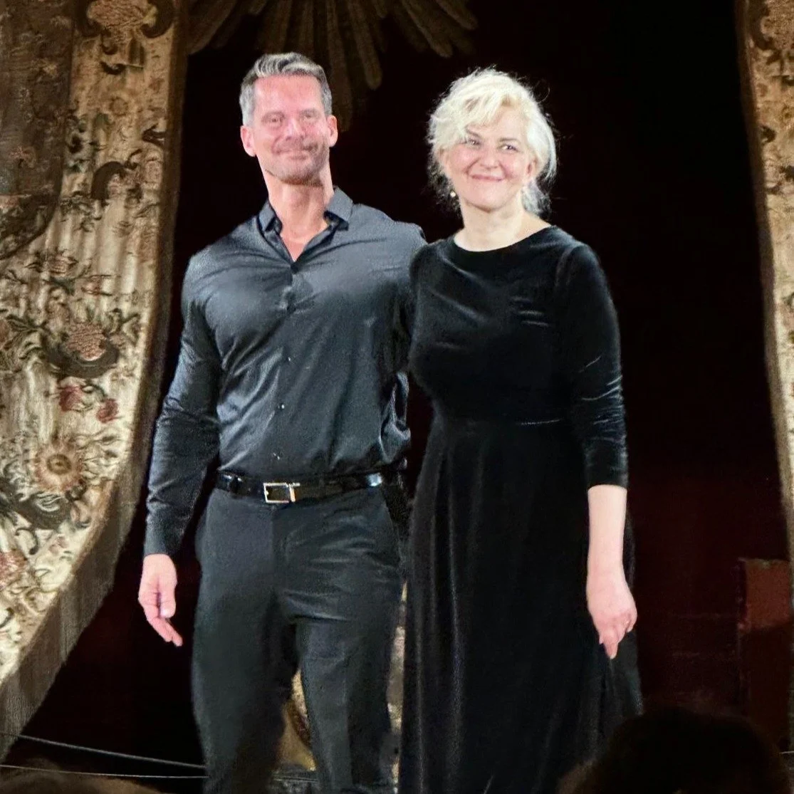 Impressionen aus &ldquo;Mondnacht&rdquo; 🌛 mit @xavierdemaistre! Dieses mal im wundersch&ouml;nen @nikolaisaal.potsdam.
Danke an das Publikum!
.
.
#xavierdemaistre #martinagedeck #harp #harfe #klassik
