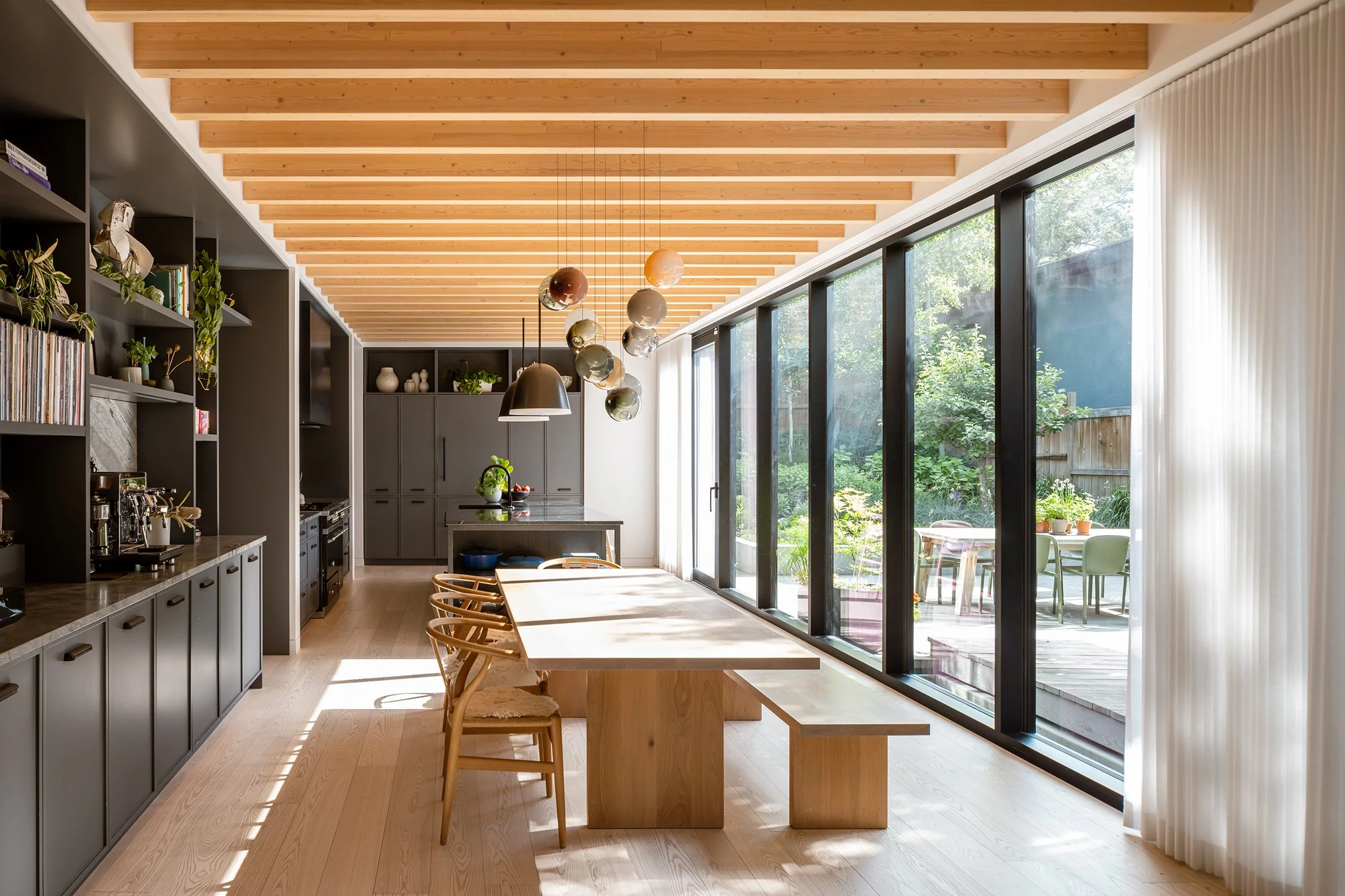 HOUSE IN SCARBORO - PHOTO - INTERIOR 05.jpg