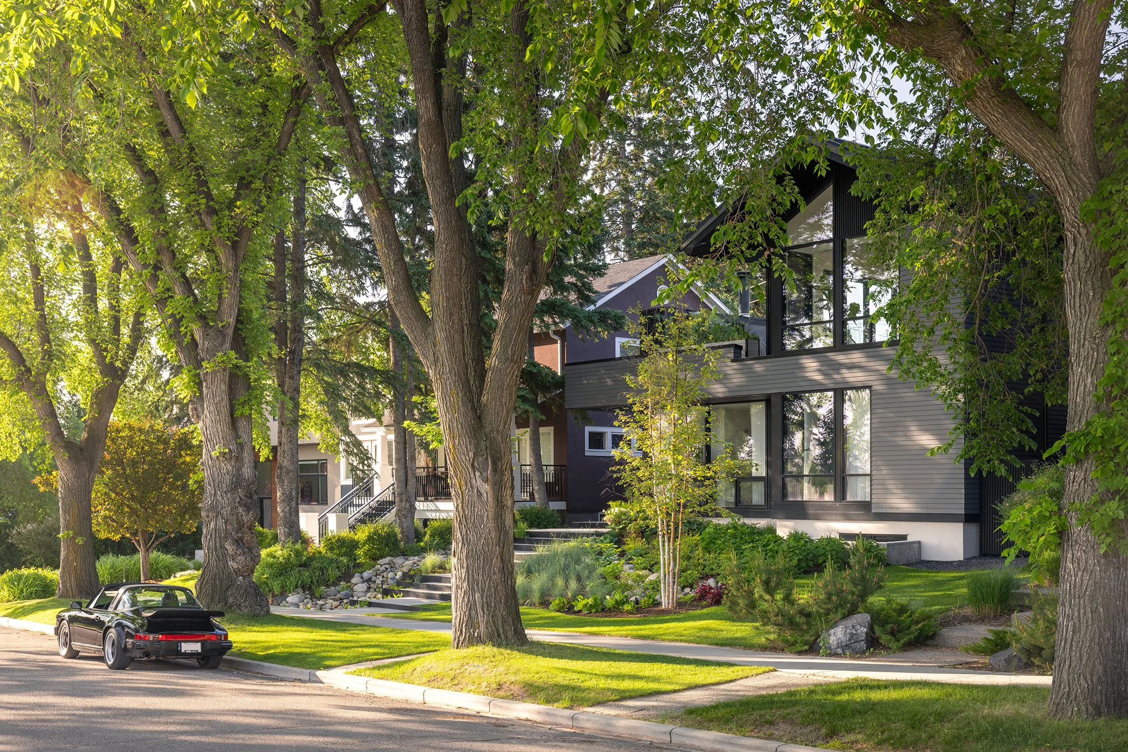 HOUSE IN SCARBORO - PHOTO - EXTERIOR 05.jpg