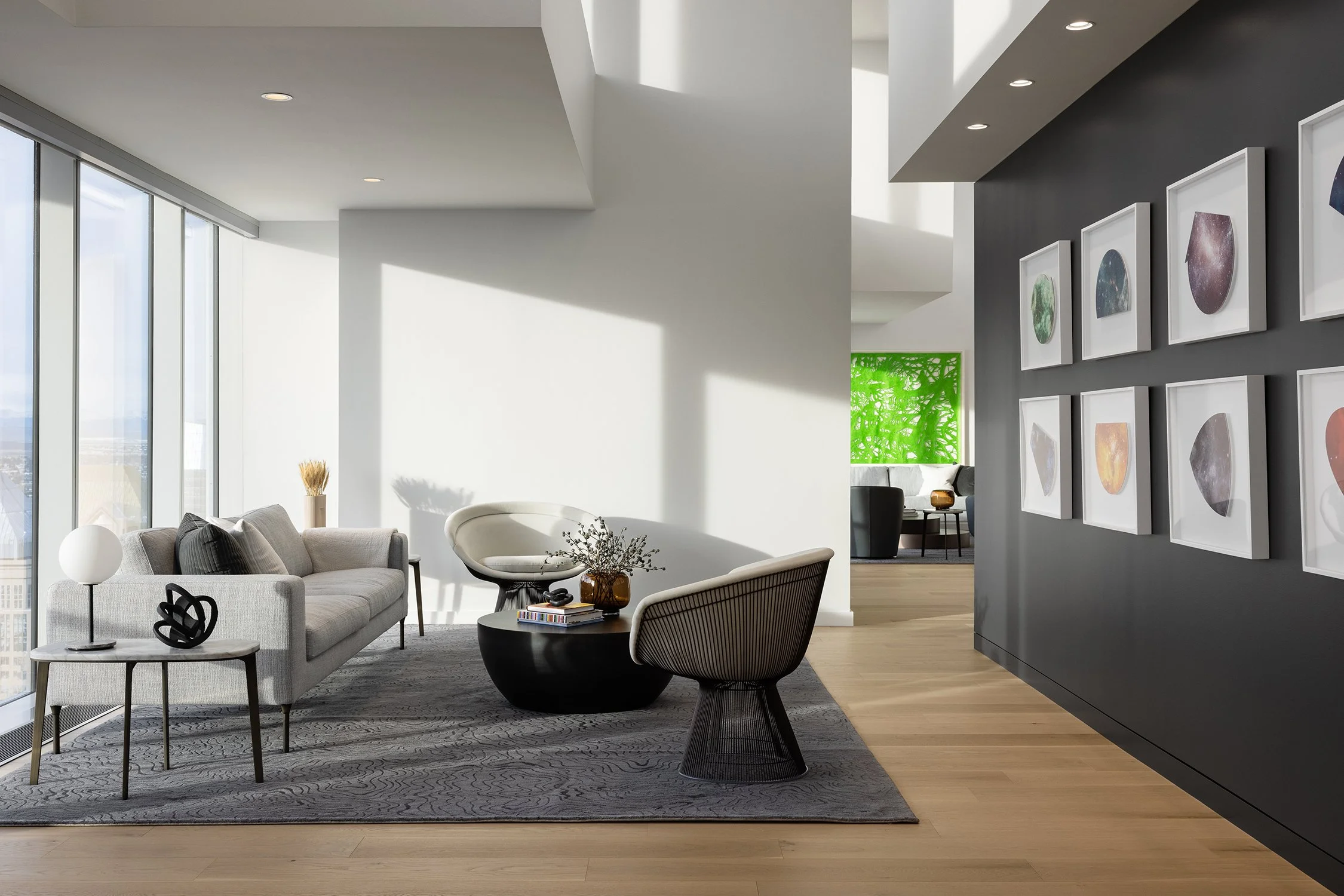 TELUS SKY INTERIORS - PHOTO - L59 LOUNGE.jpg
