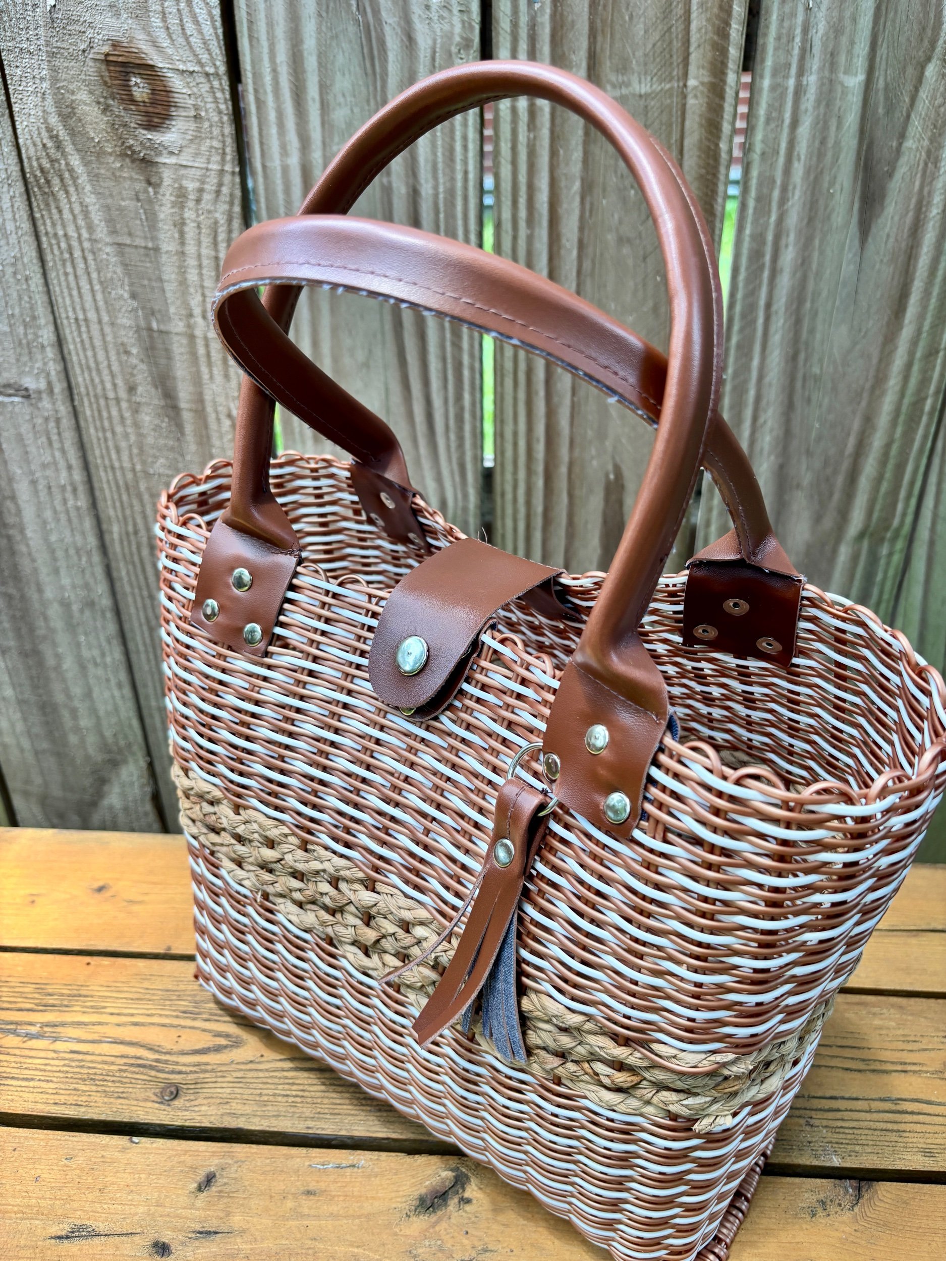 handwoven handbags made in El Salvador