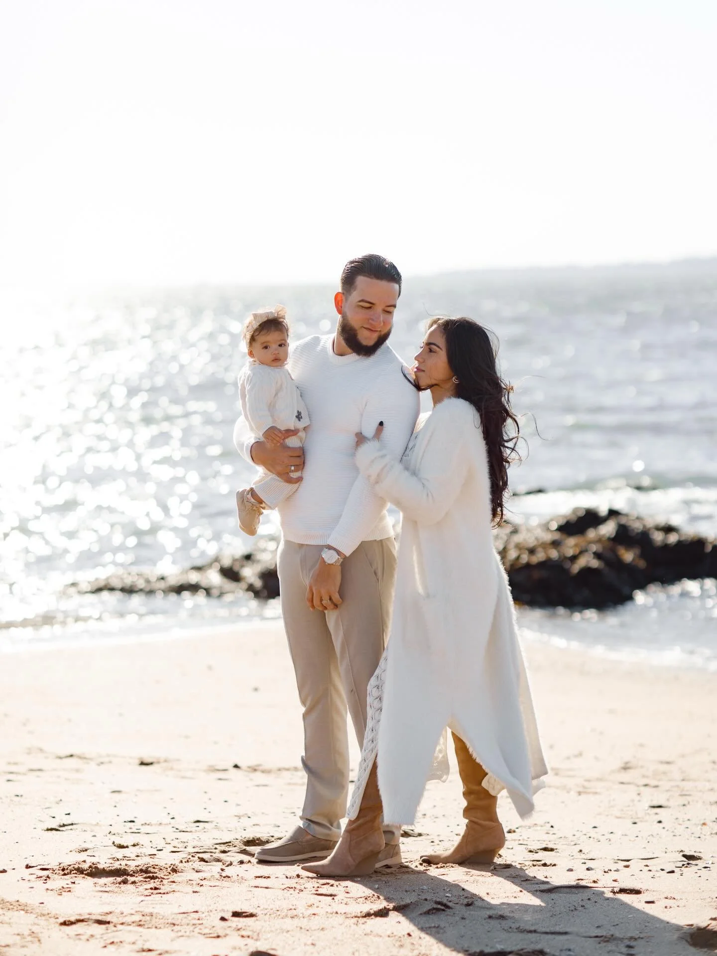 The De La Cruz Family 2025 🎄

📸 @jkuper_