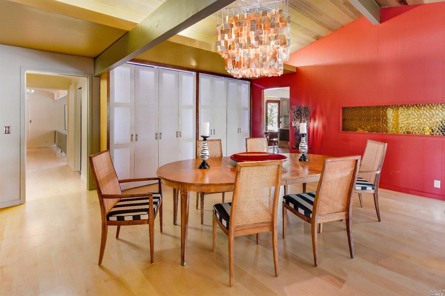 Dining Room.jpg
