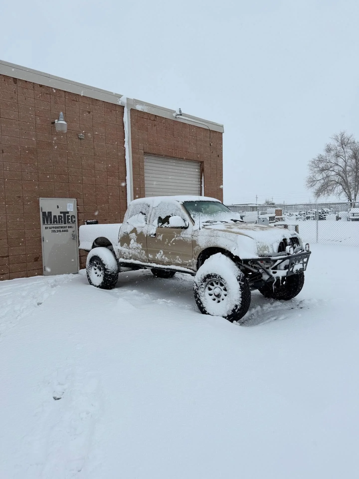 Goldie looking kinda good with some snow on her for the first time. Who&rsquo;s going snow wheelin this weekend?. #martecengineering #martectacomakit #toyota #tacoma #firstgentacoma
