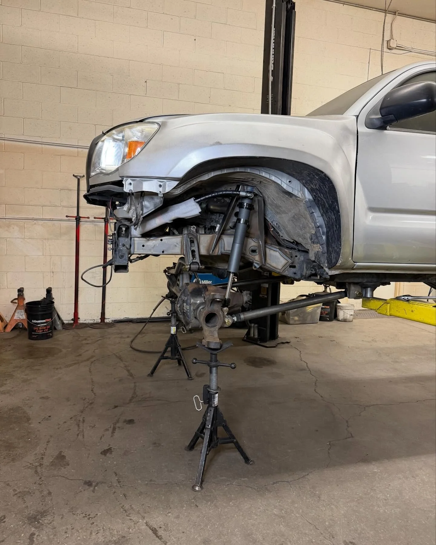 A couple photos of the turnkey build going down in the shop currently. #martecengineering #martectacomakit #toyota #tacoma #solidaxle