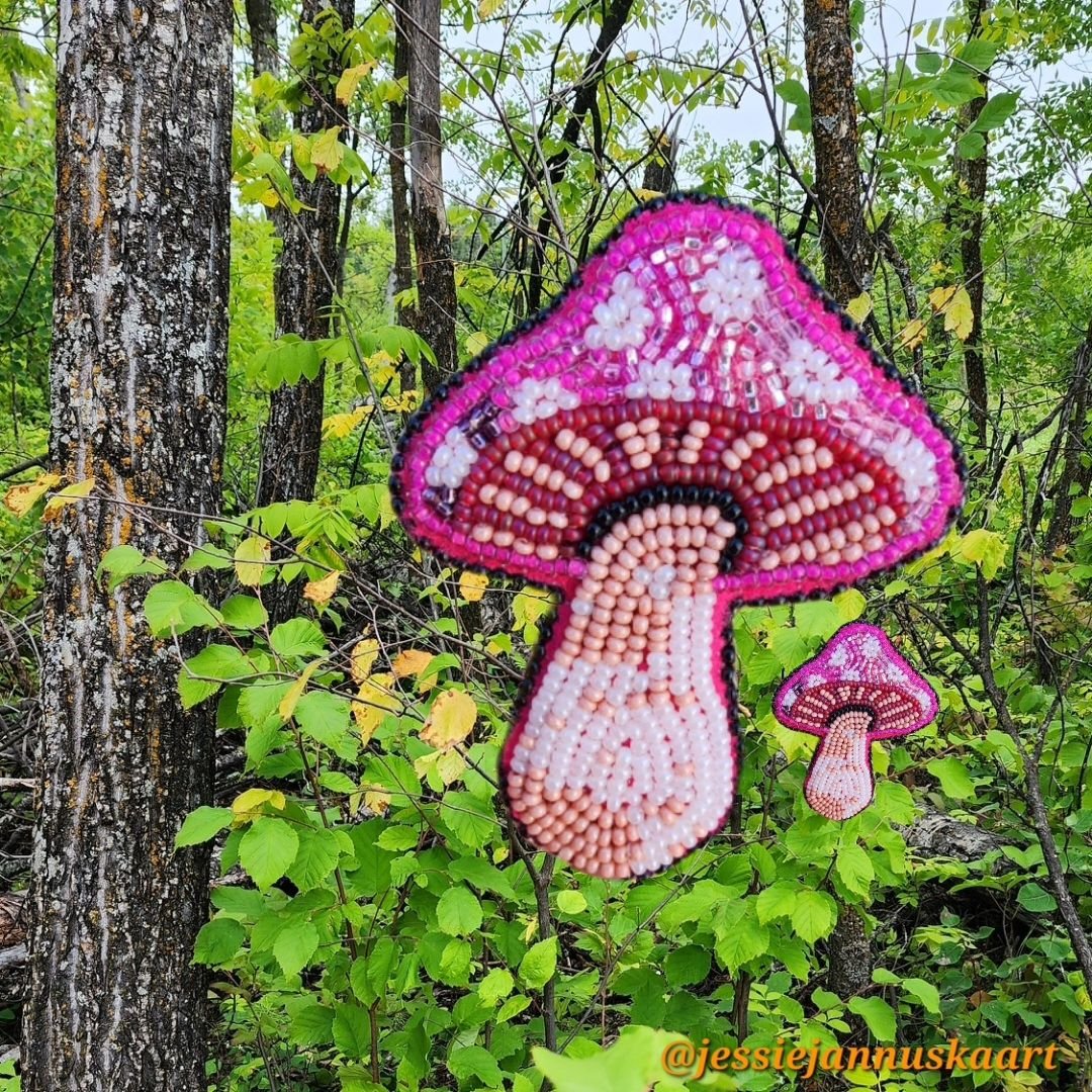 My recent beadwork looks like it could tell an interesting story..lol. 
(I had some fish 🍽 and some beers 🍺 with my meal, stumbled into the woods, and saw some strange giant pink mushrooms 🍄. I encountered a blue skull demon? 💀 Lol..) 

Beadwork 