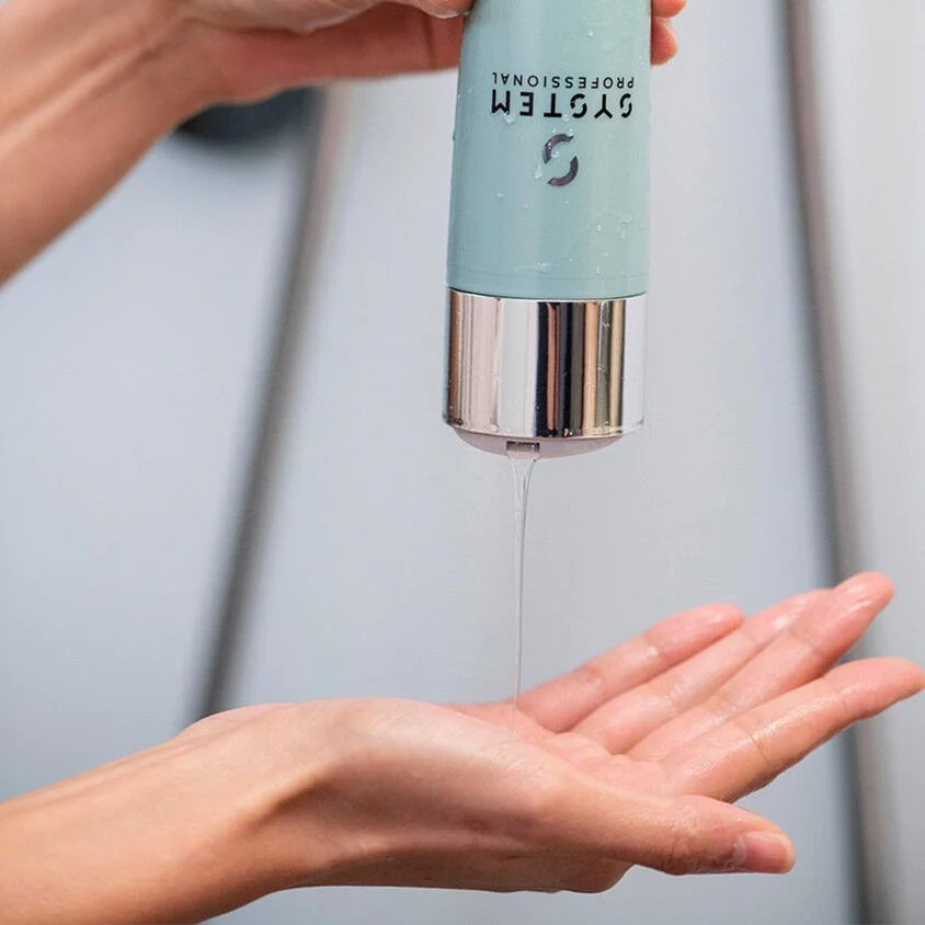 04_PDP_Balance_BalanceShampoo_CarouselProductInUse4_844x844.jpg
