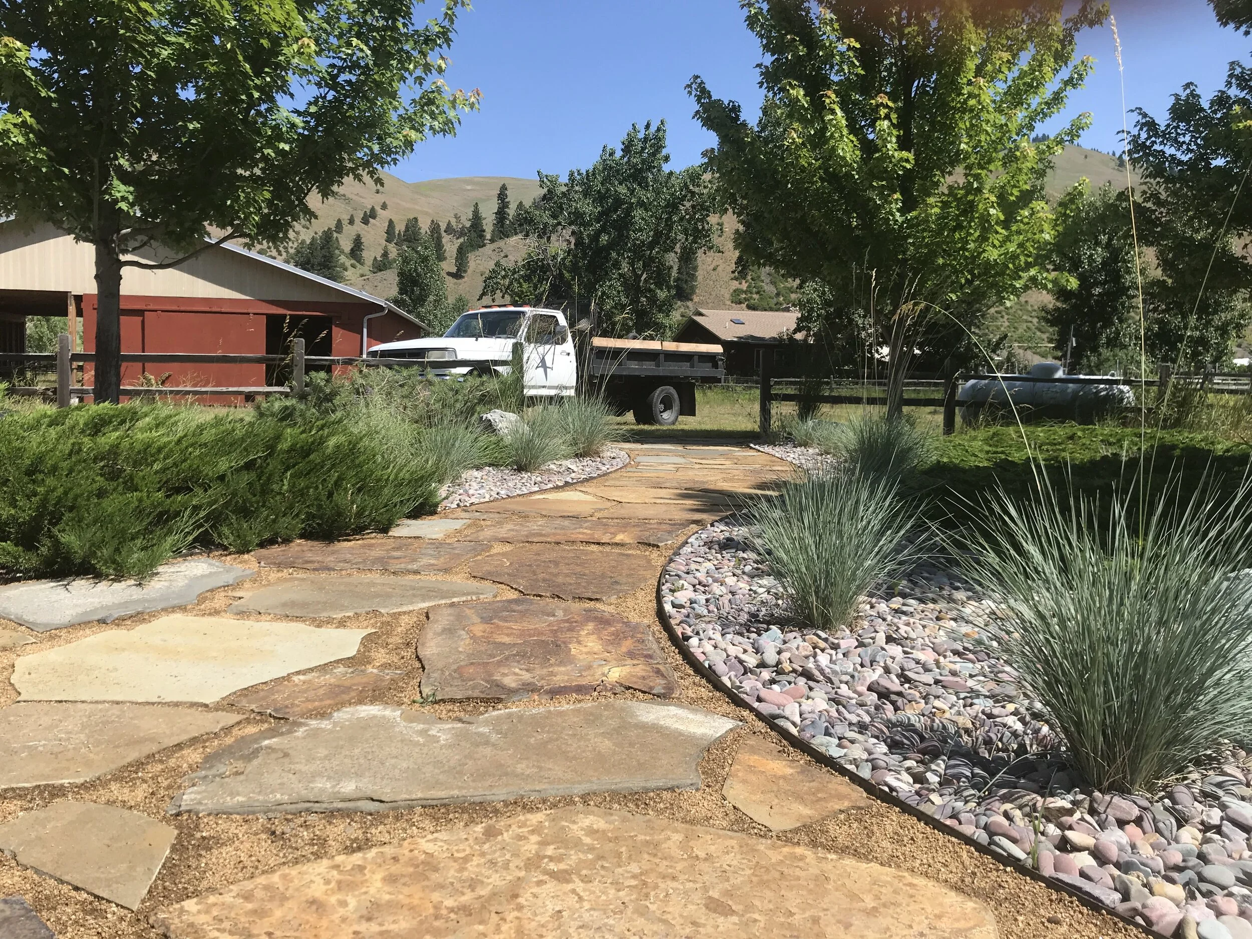 Missoula-Landscaping-company-flagstone-pathway-2020