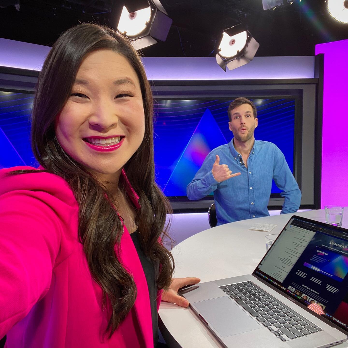 Had a blast working the anchor desk with @pierretlambert last week! 🎥🎤💄 Honored to report on breaking news about Luminar AI photo editing software, and see how easy it is to edit and enhance your photos! Wow! #luminarlive 📸 #breakingnews

Luminar