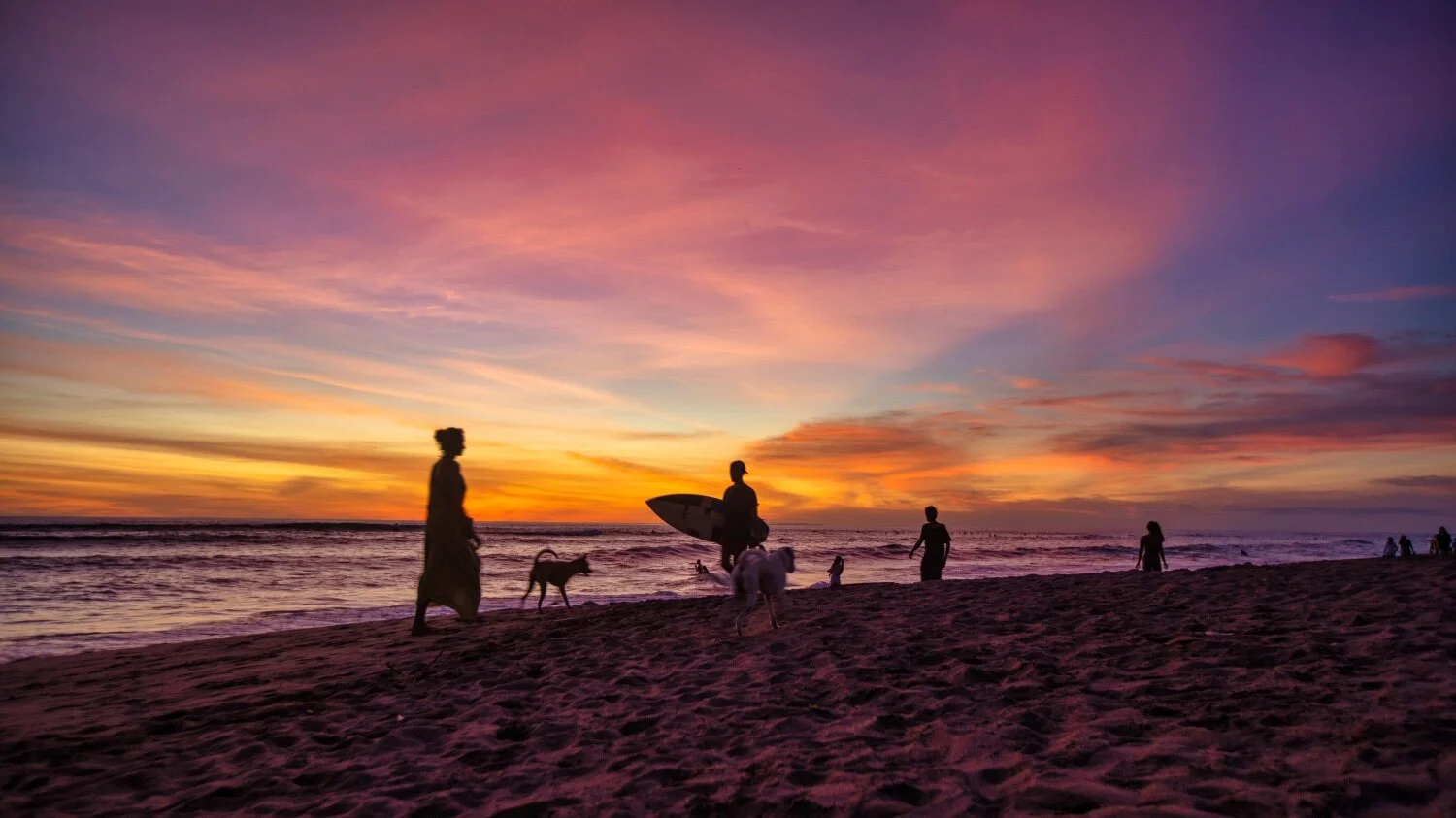 Bumble GCB_Juliana Broste__EOSR6968_Bali_Canggu R 16x9.jpeg