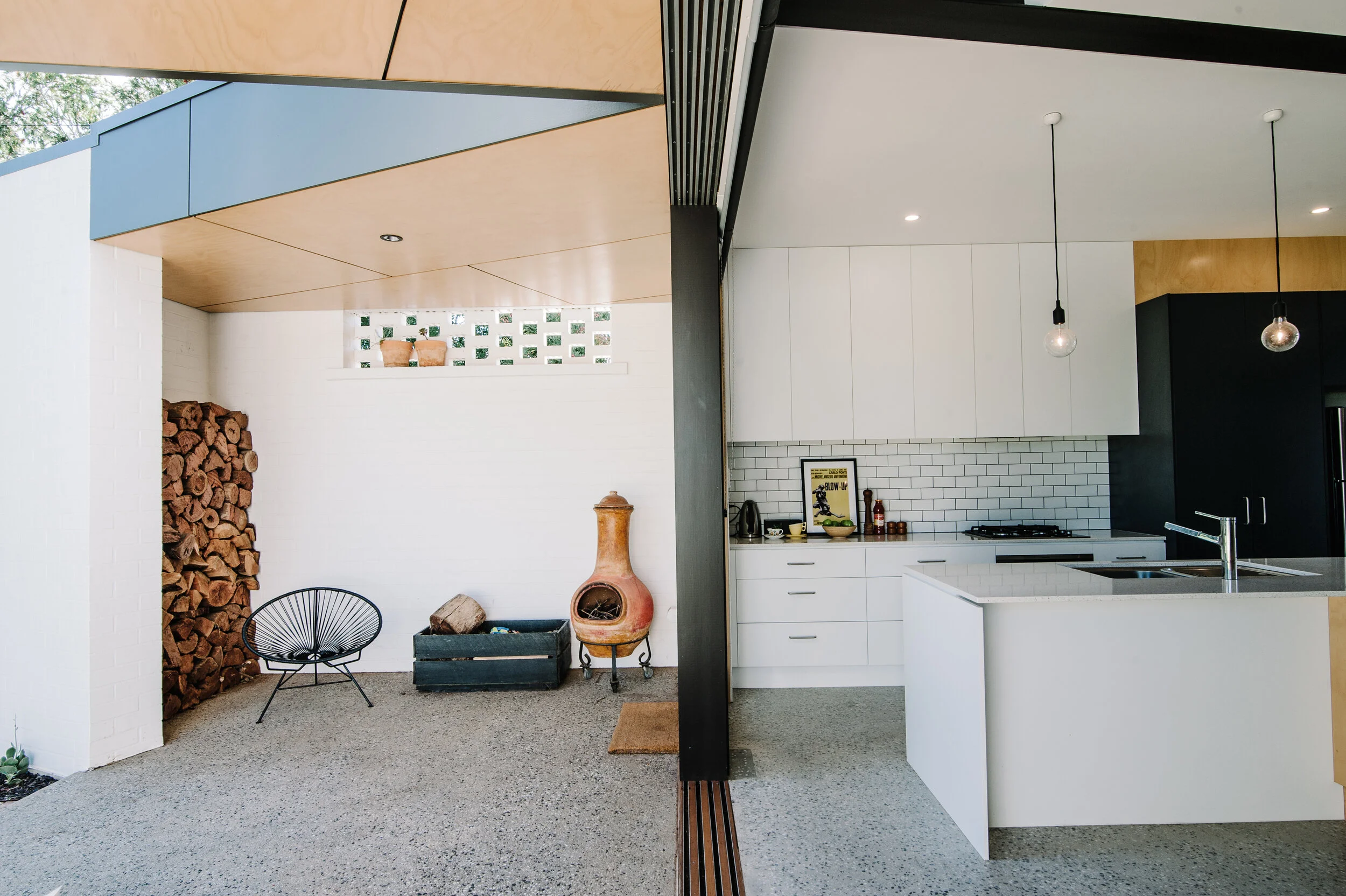 Indoor/Outdoor     Princes Street