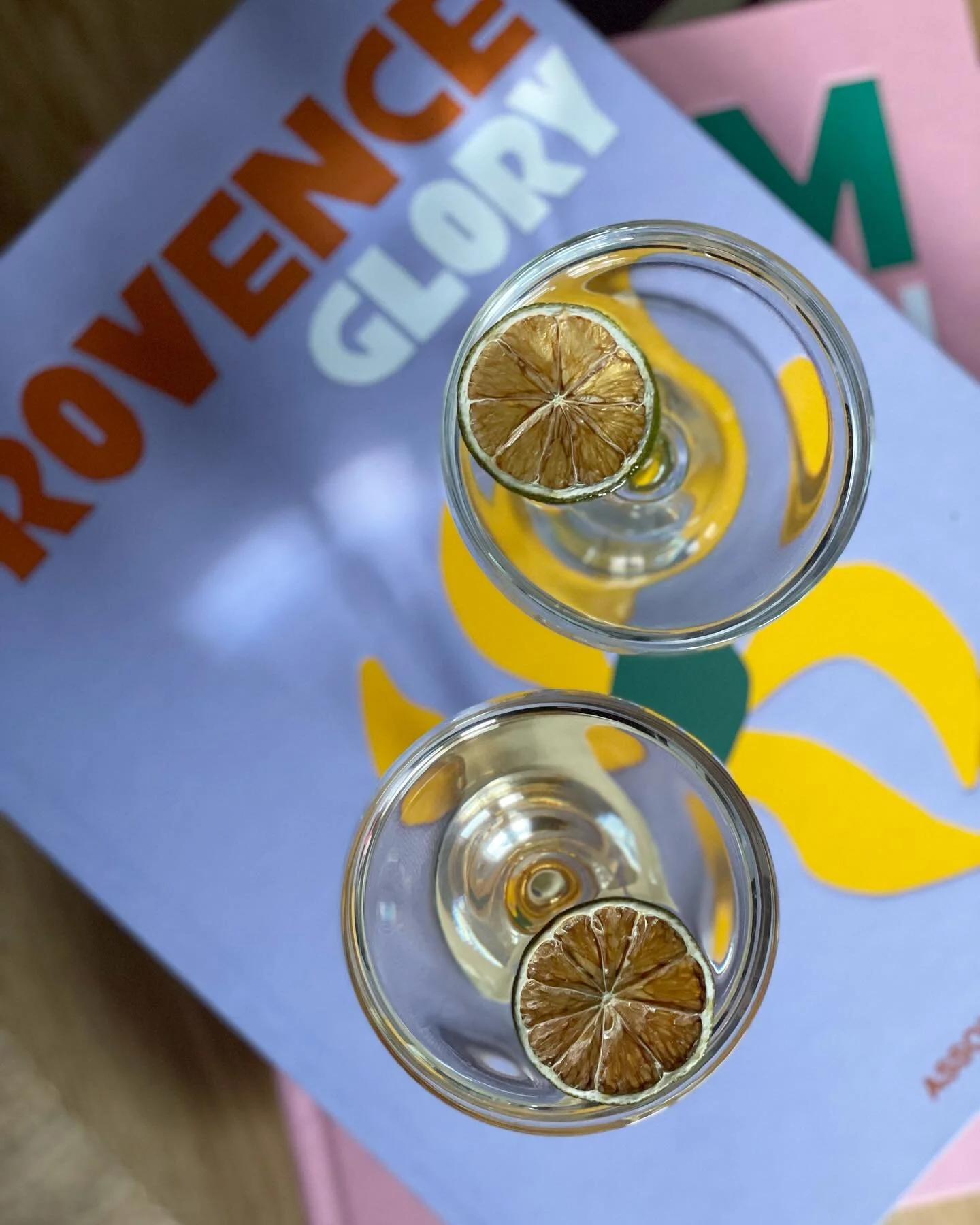 Sunday Martini 🍸 At-Home-Happy-Hour never looked so good!