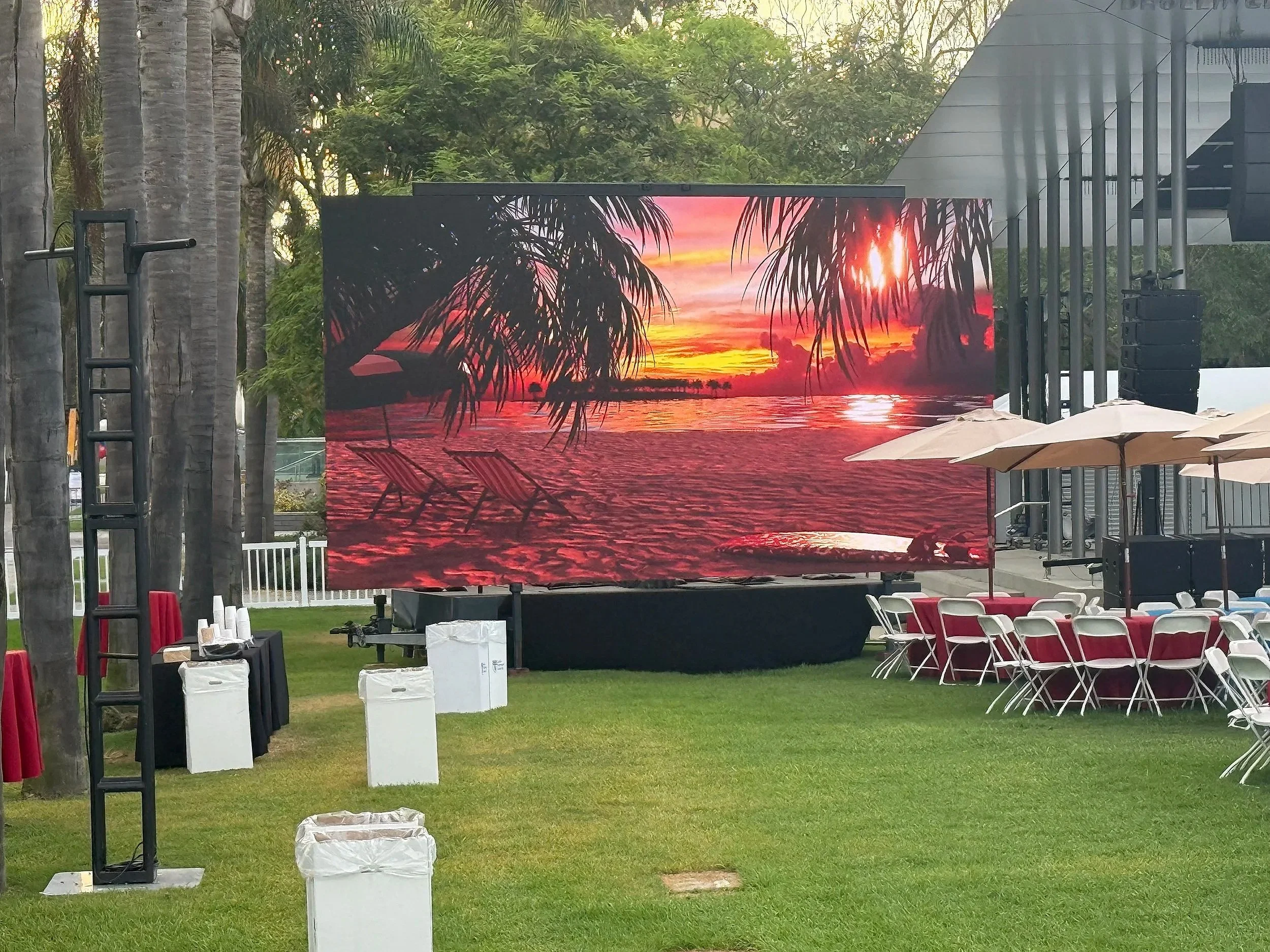 BoomVideoLED NEW 13x24.5 3.9mm Mobile LED screen