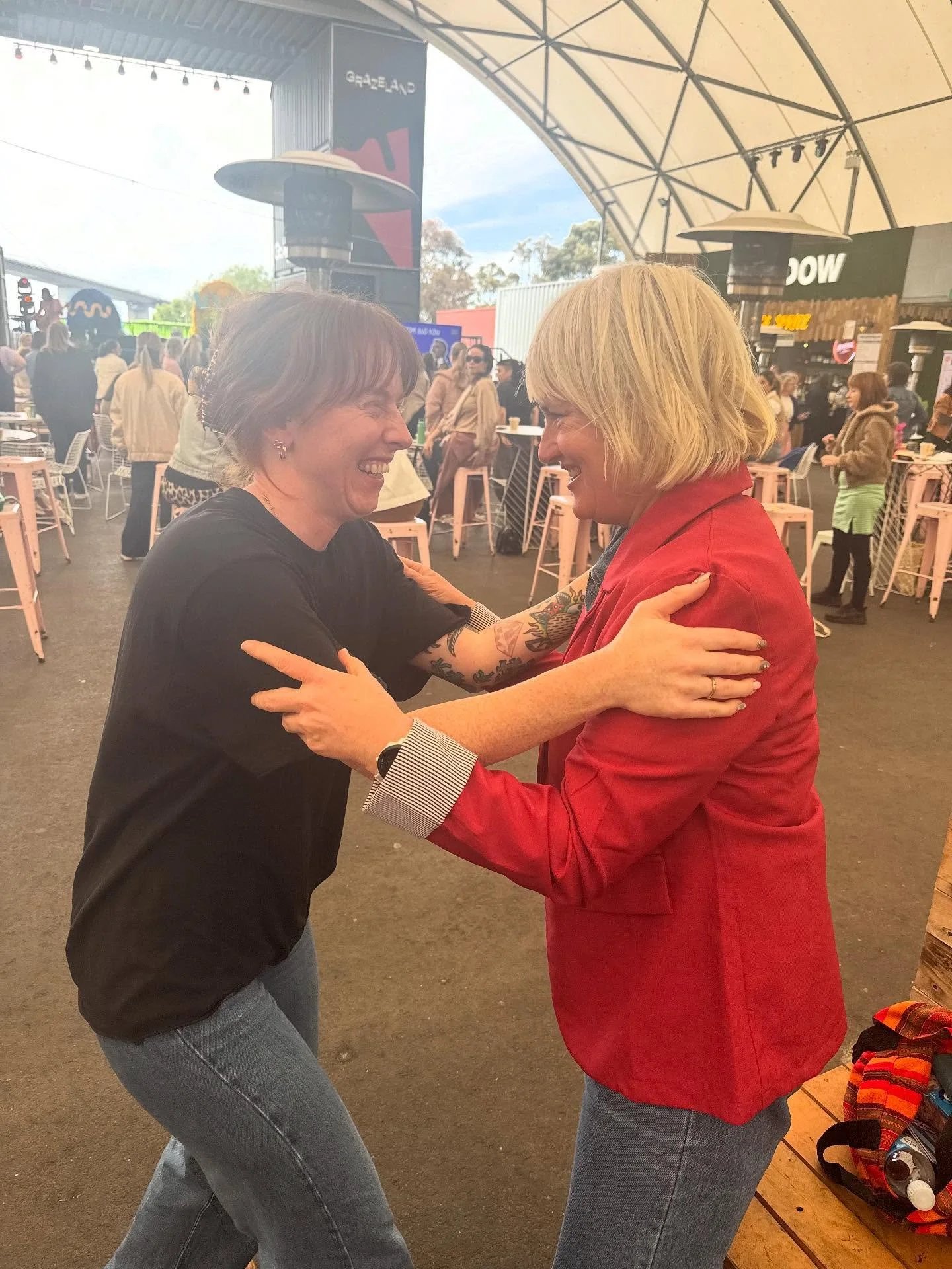 Heading home from Melbourne after attending the inaugural @ripple_festival organised by Fi @peach.business &amp; Mia @campaign_del_mar 

These two amazing women put on an absolute banger of a conference!!

Not only was it full of business, life and c